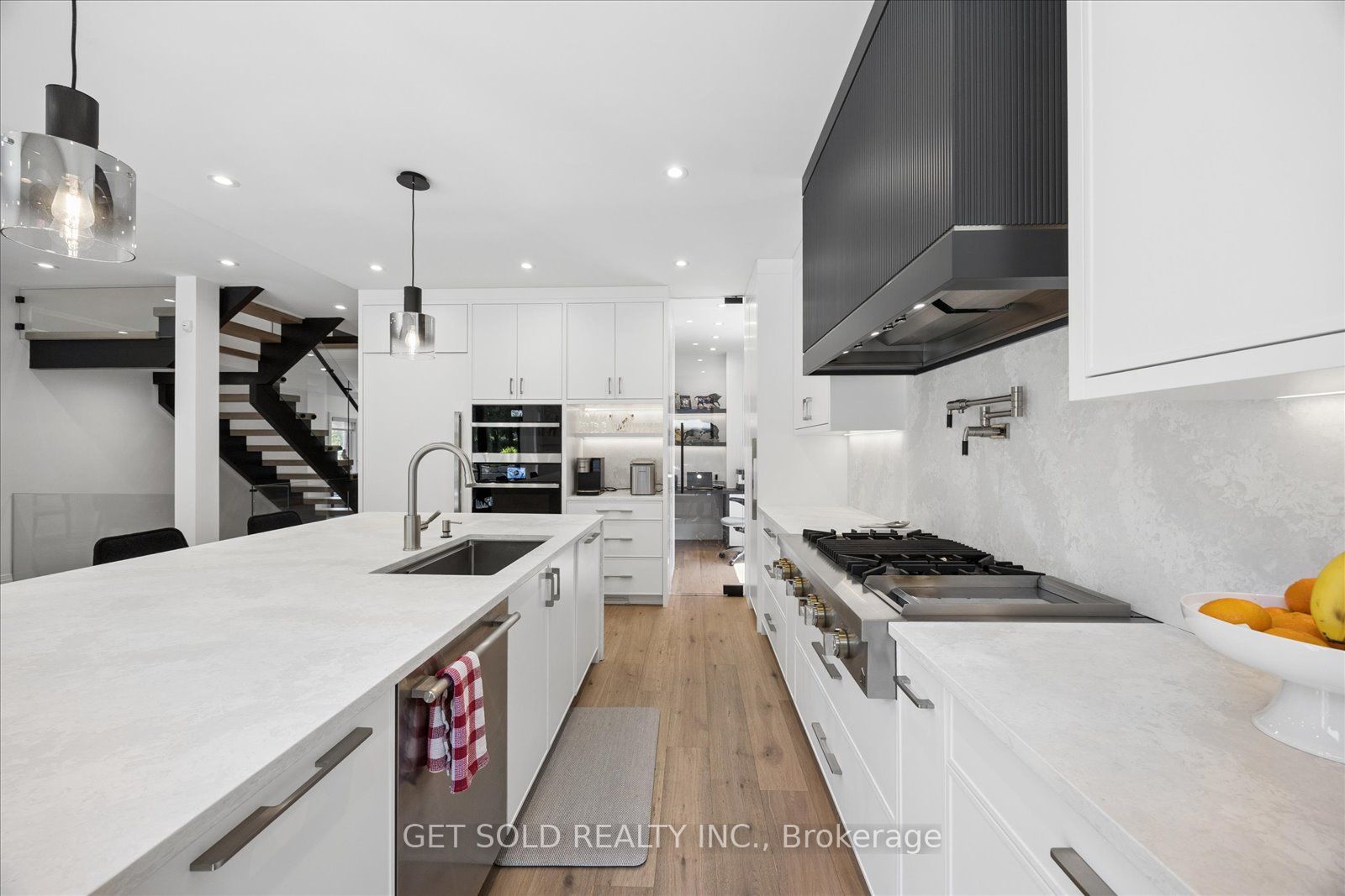 64 Spence Drive Property Photo 14
