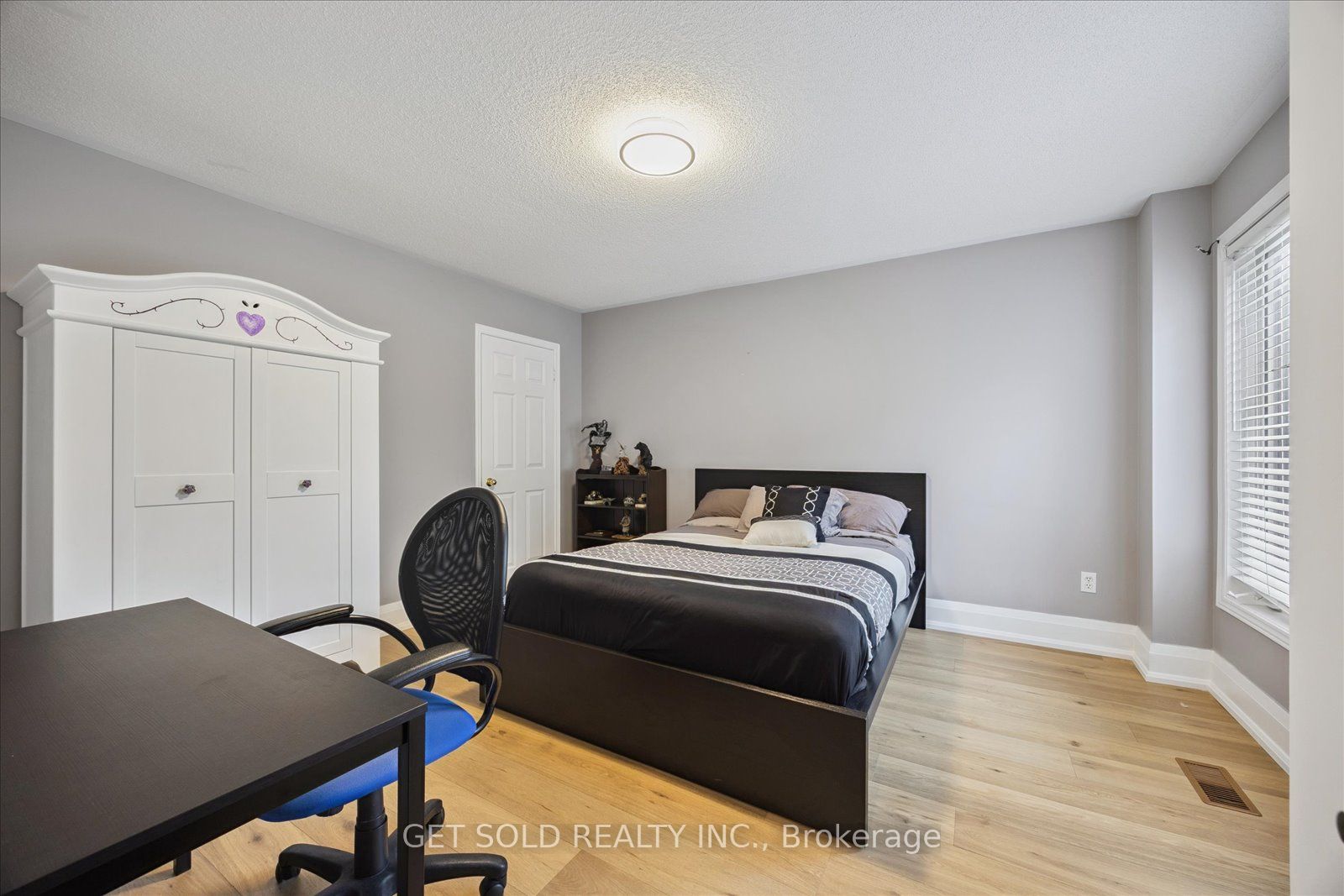 64 Spence Drive Property Photo 30