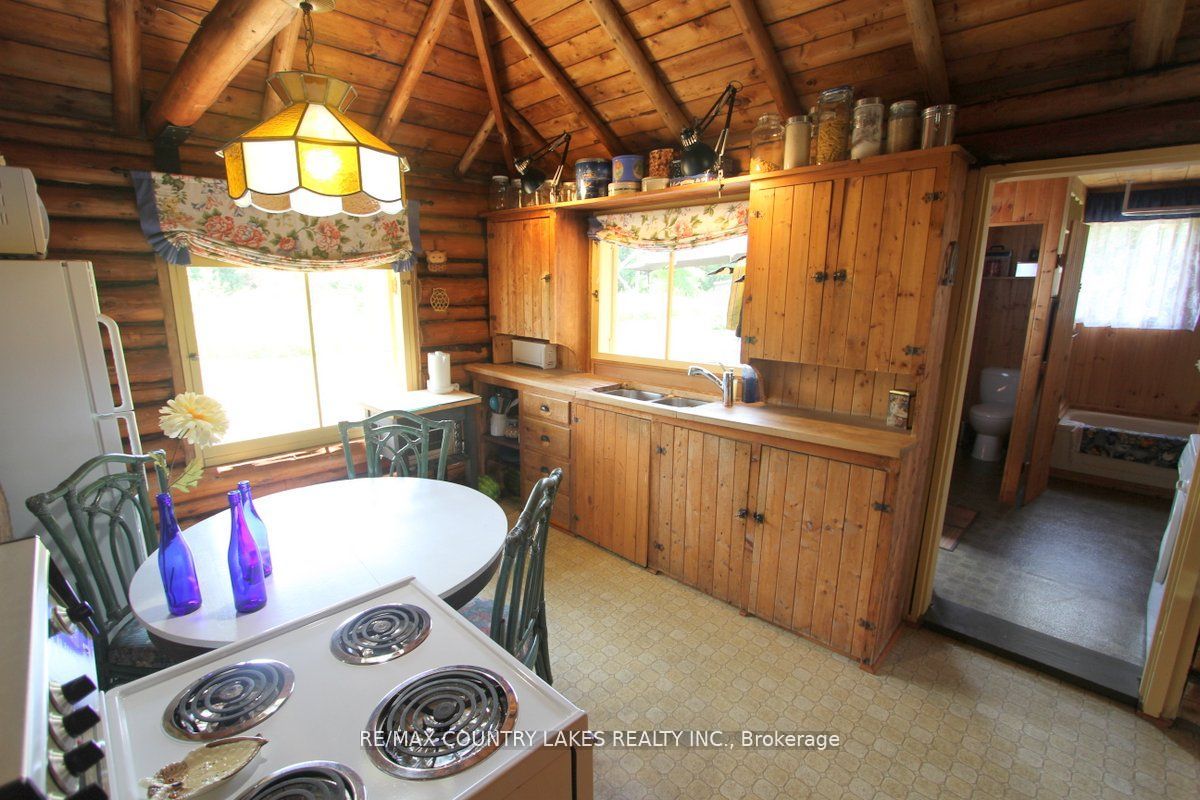 B40854 South Harbour Lane Property Photo 33