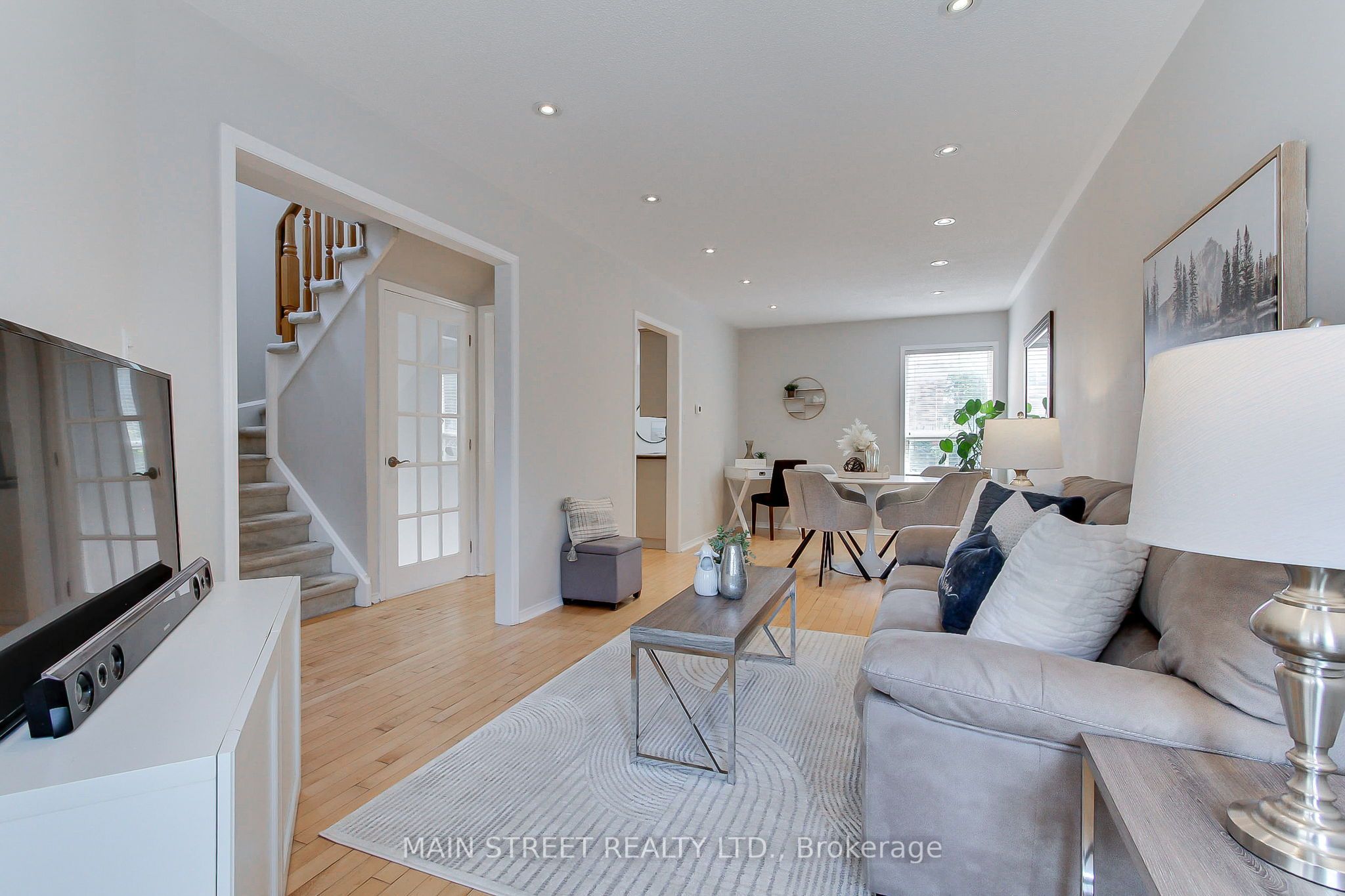 70 Dunsmore Crescent Property Photo 6