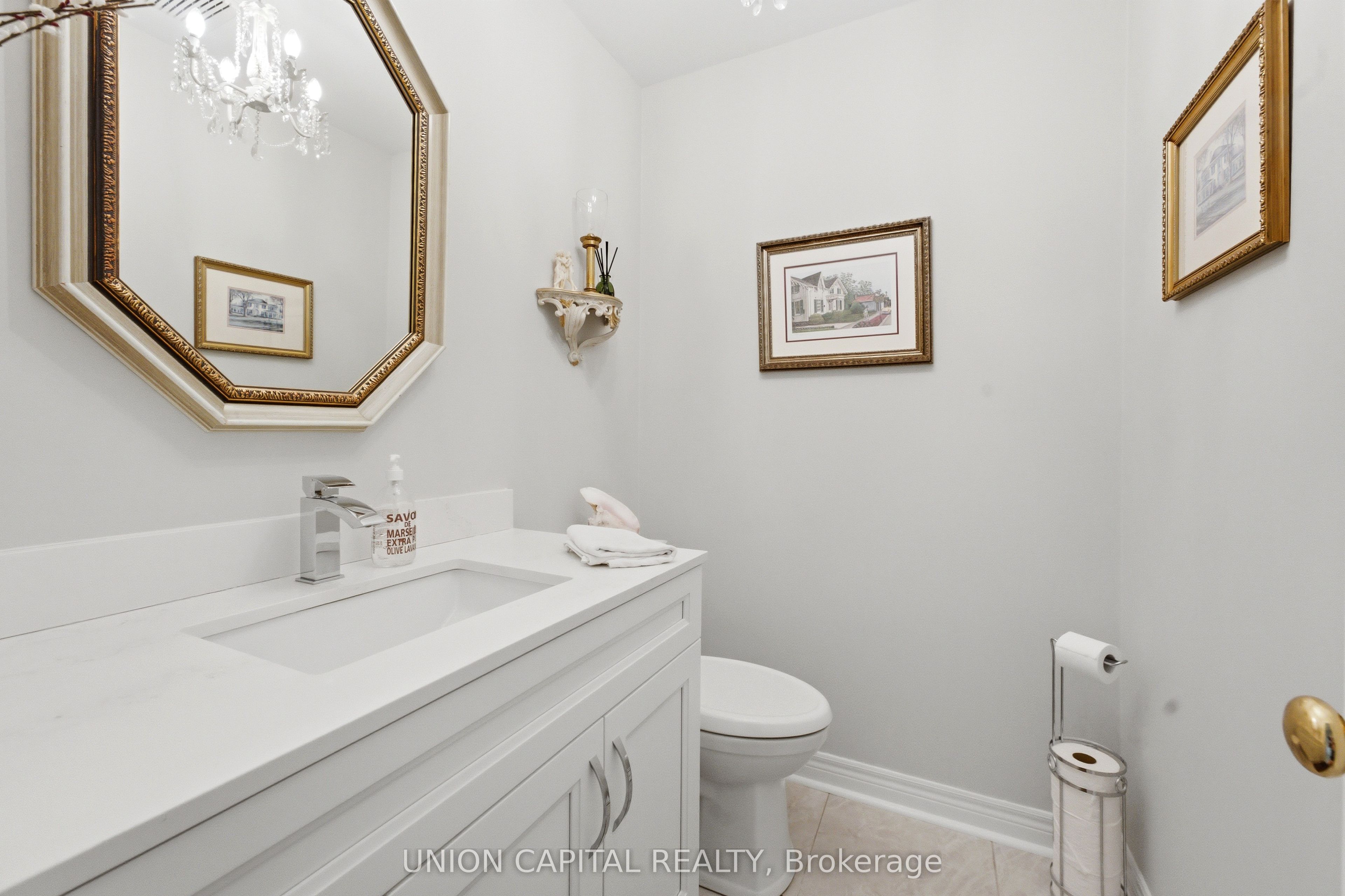 10 Myers Boulevard Property Photo 18