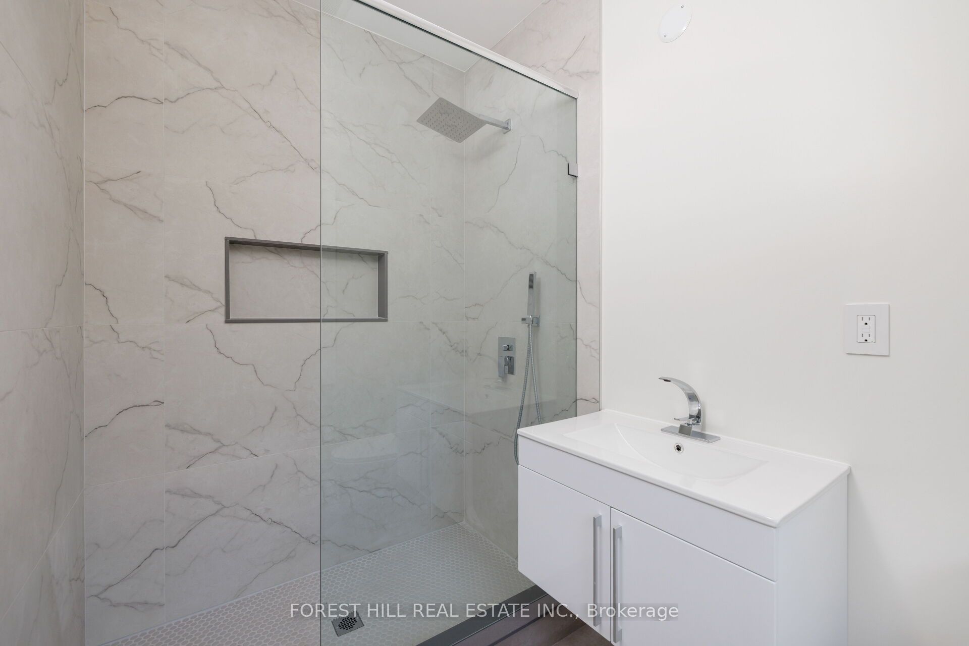 5 Cedar Crescent Property Photo 17