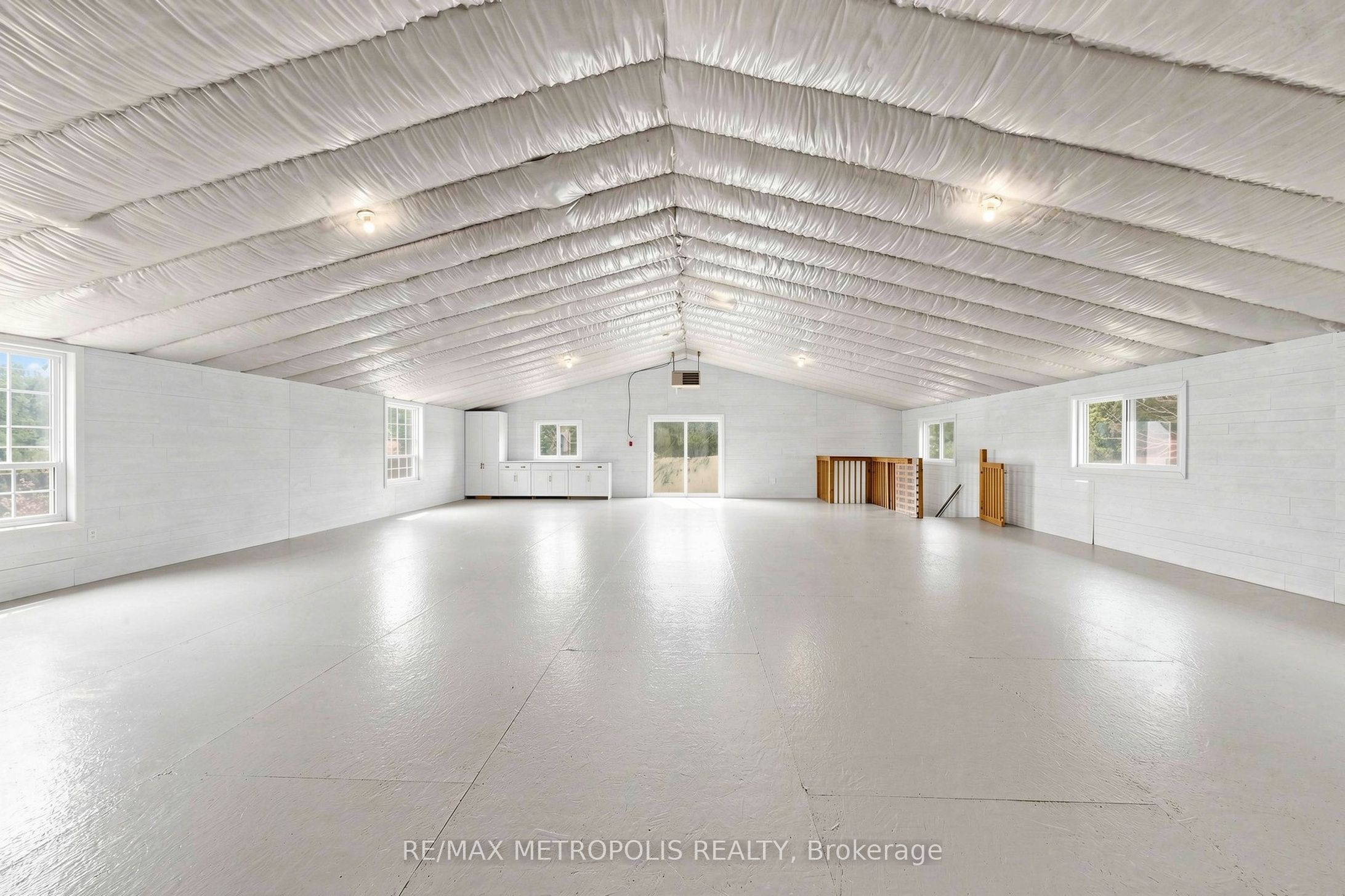 11590 Side Road 17 Property Photo 39
