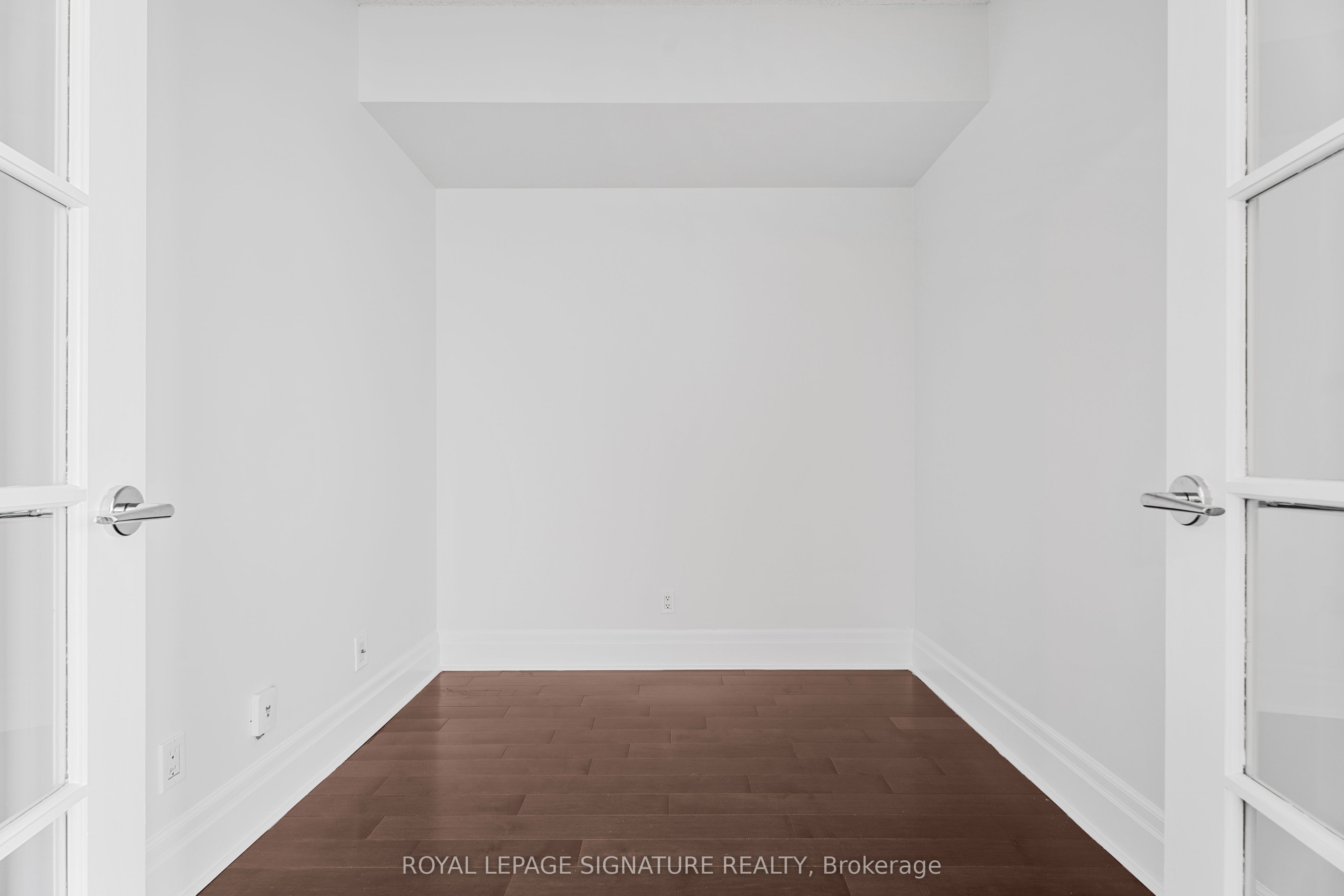 39 Upper Duke Crescent 408 Property Photo 12