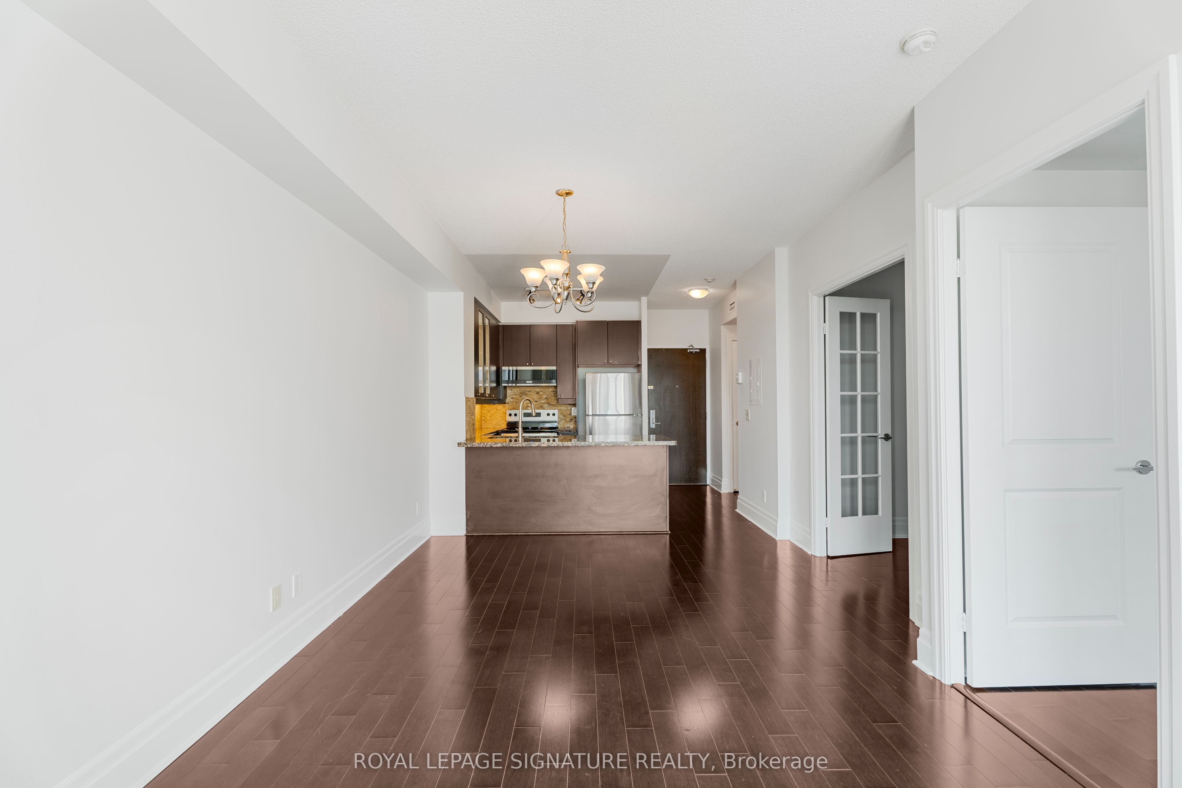 39 Upper Duke Crescent 408 Property Photo 14