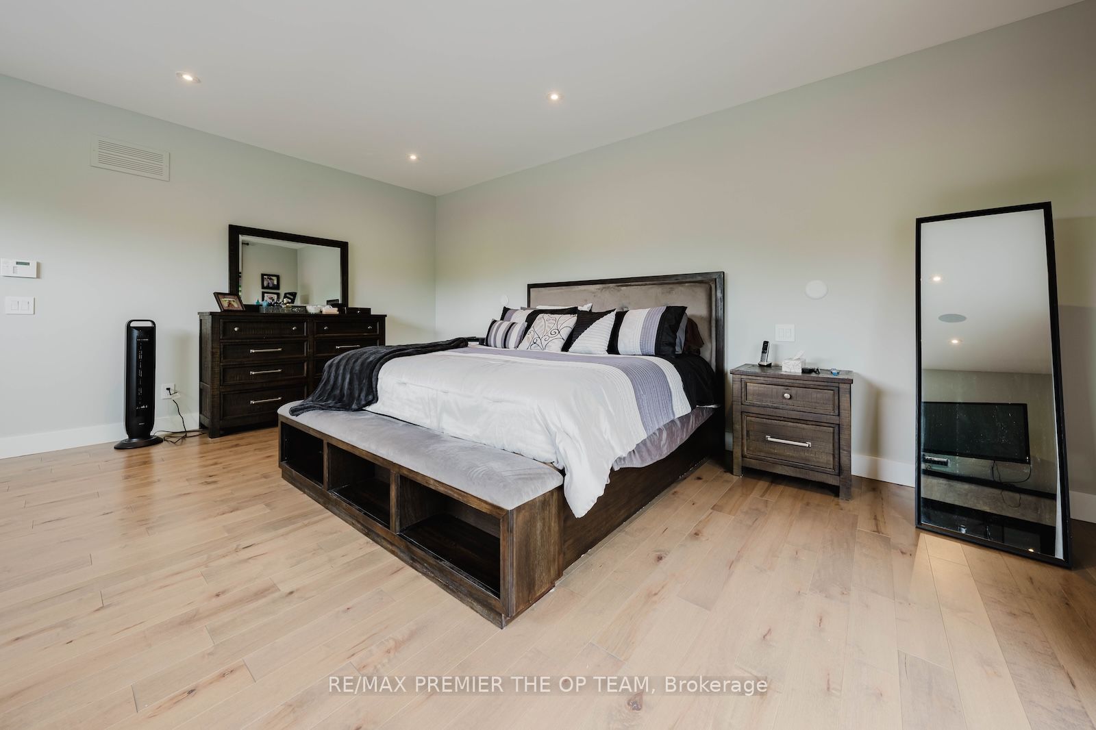 54 Cheltenham Avenue Property Photo 33