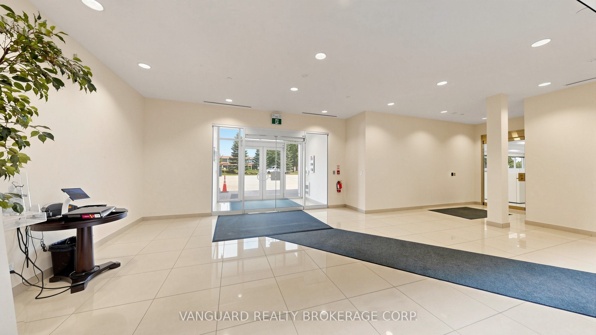 2891 Langstaff Road Property Photo 4