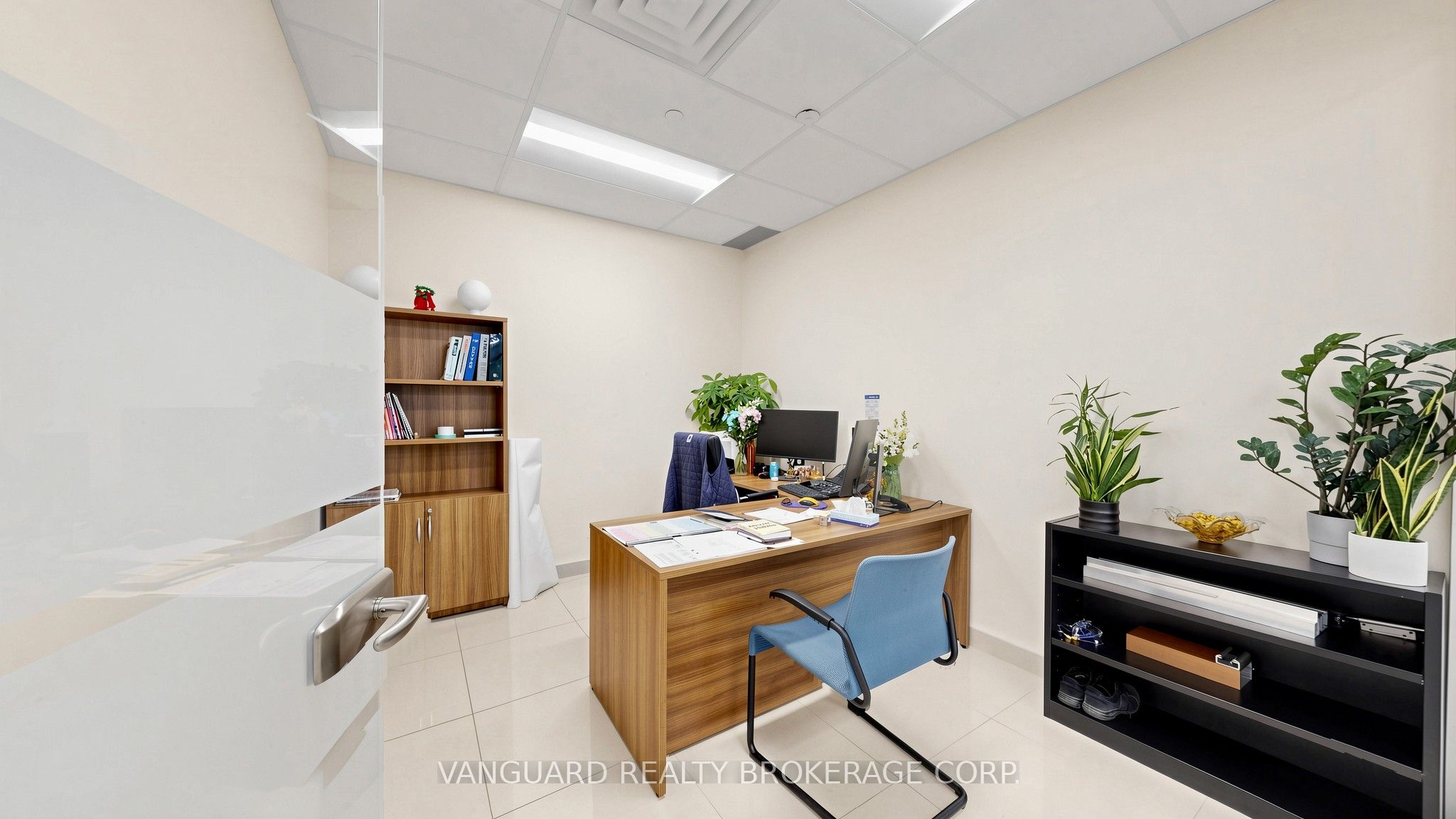 2891 Langstaff Road Property Photo 8