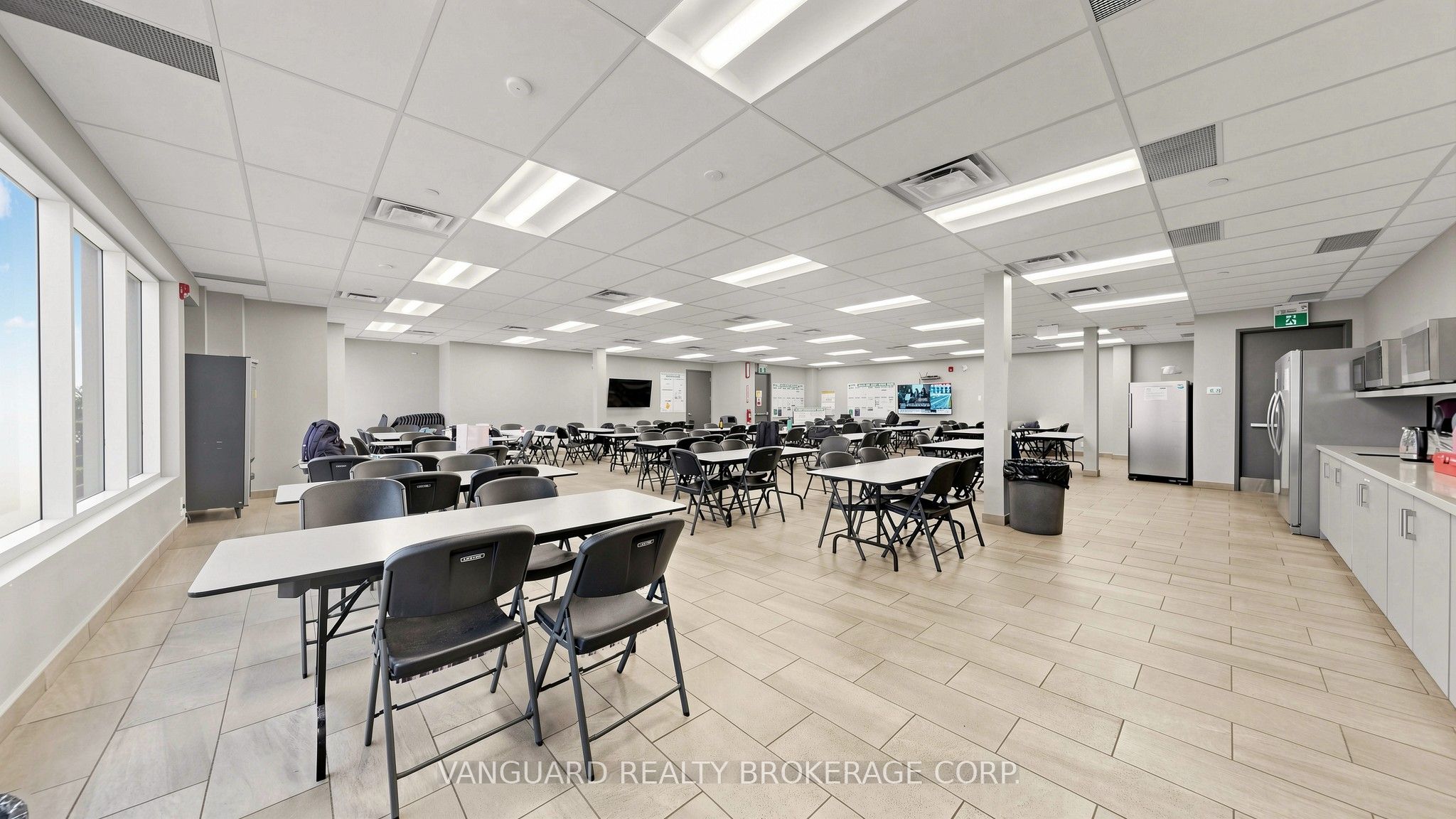 2891 Langstaff Road Property Photo 11