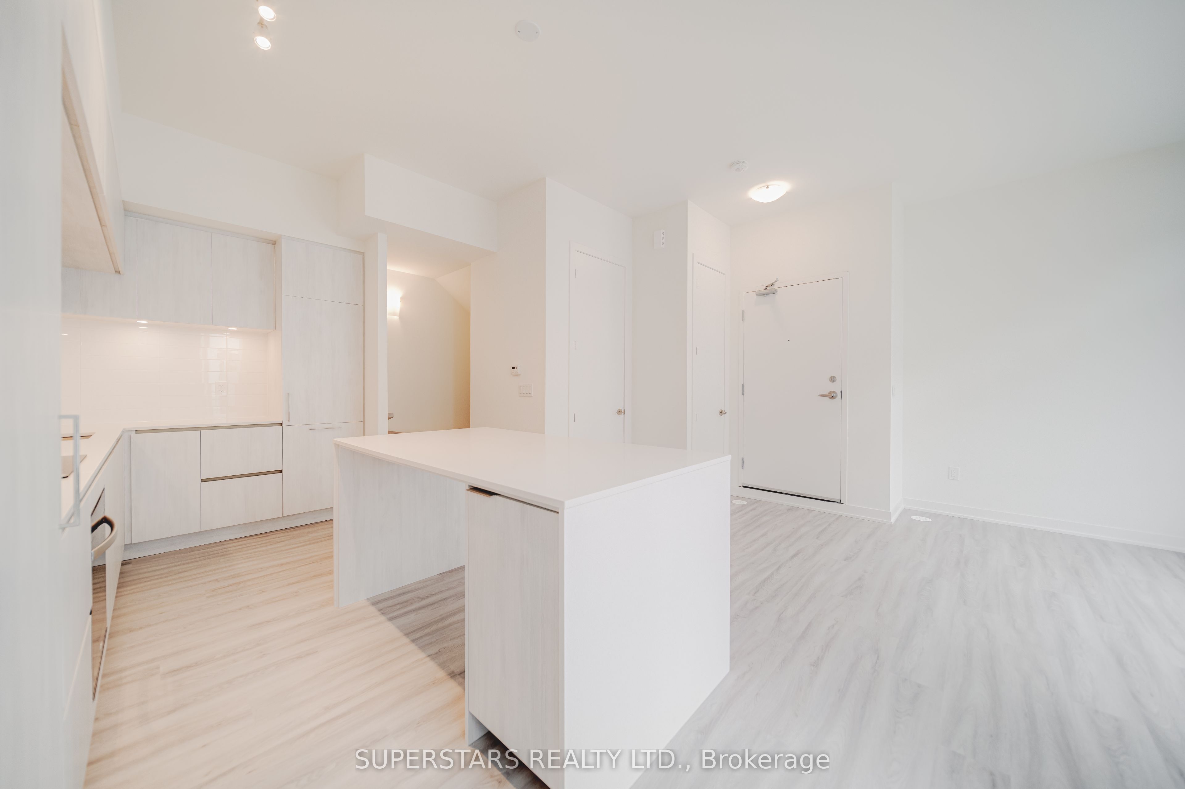 14 David Eyer Road 1005 Property Photo 15