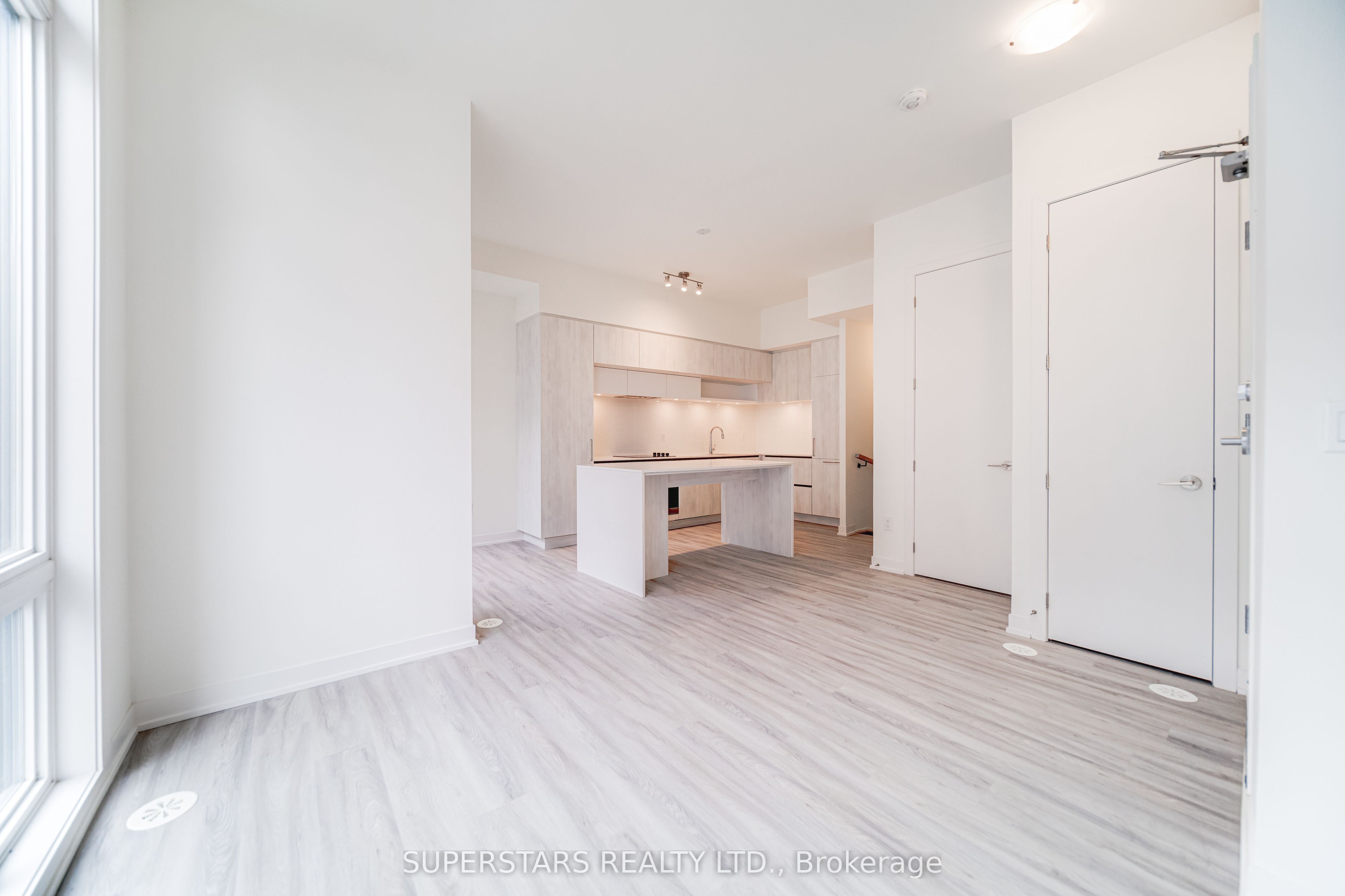 14 David Eyer Road 1005 Property Photo 17
