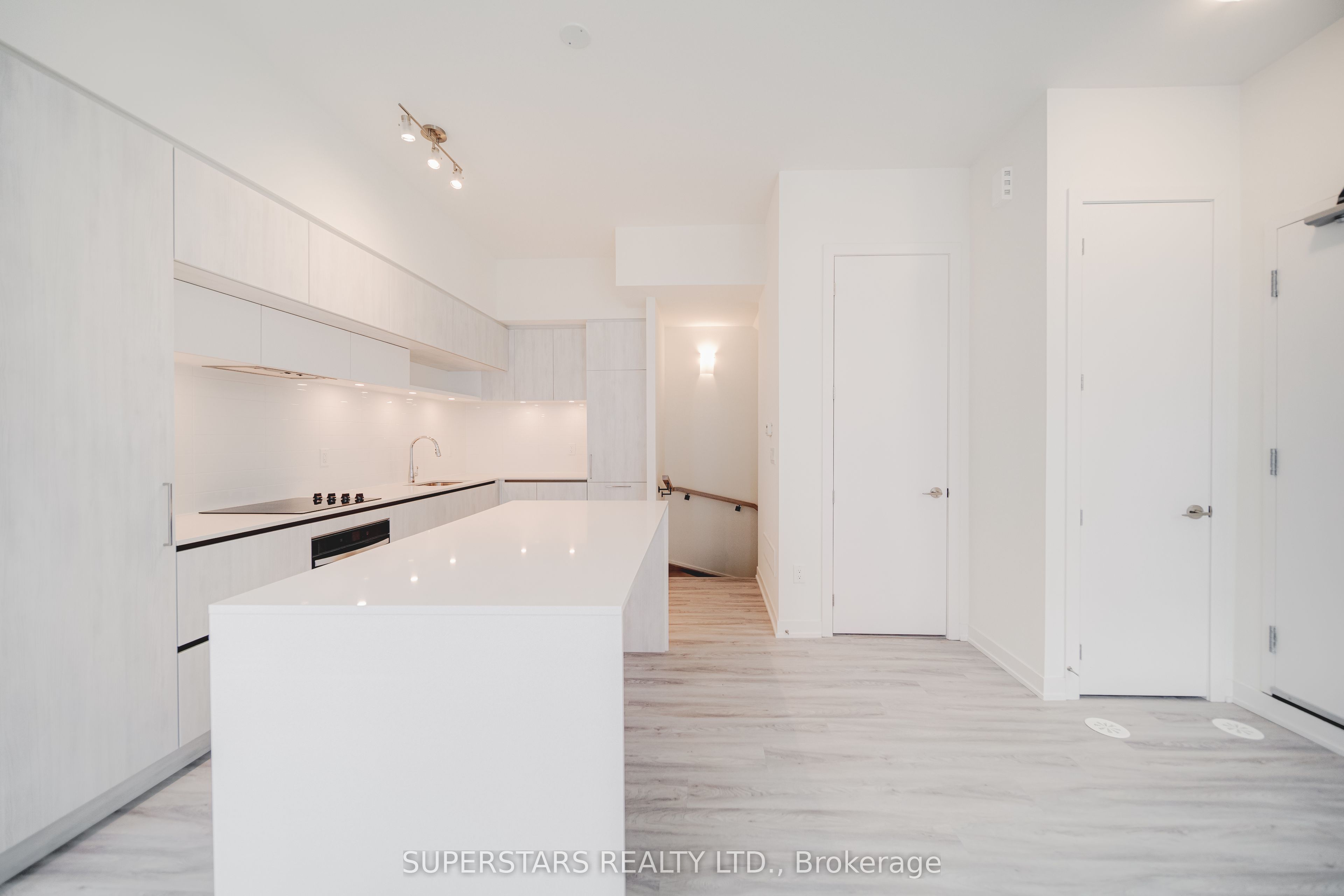 14 David Eyer Road 1005 Property Photo 20