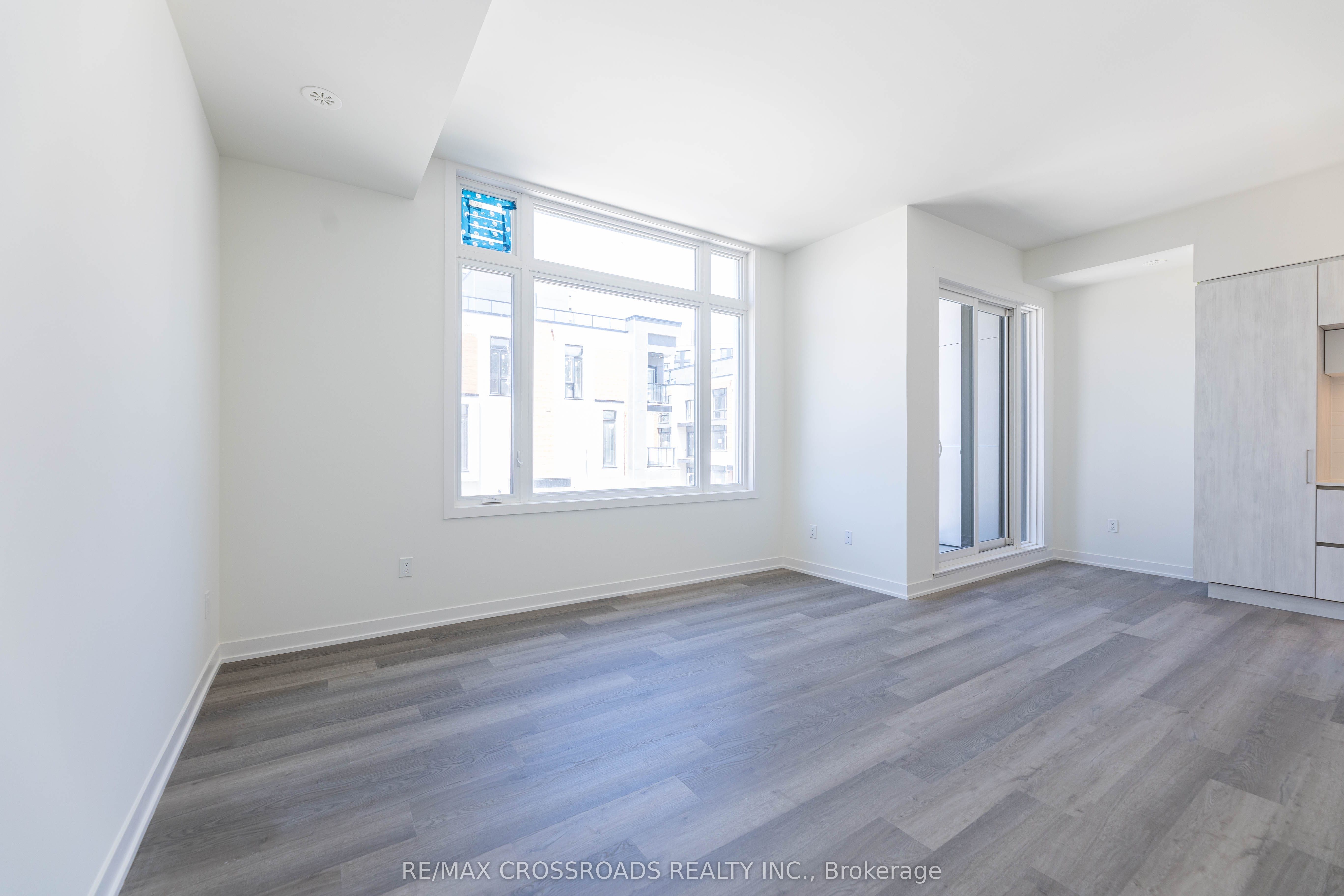 11 David Eyer Road 1503 Property Photo 12