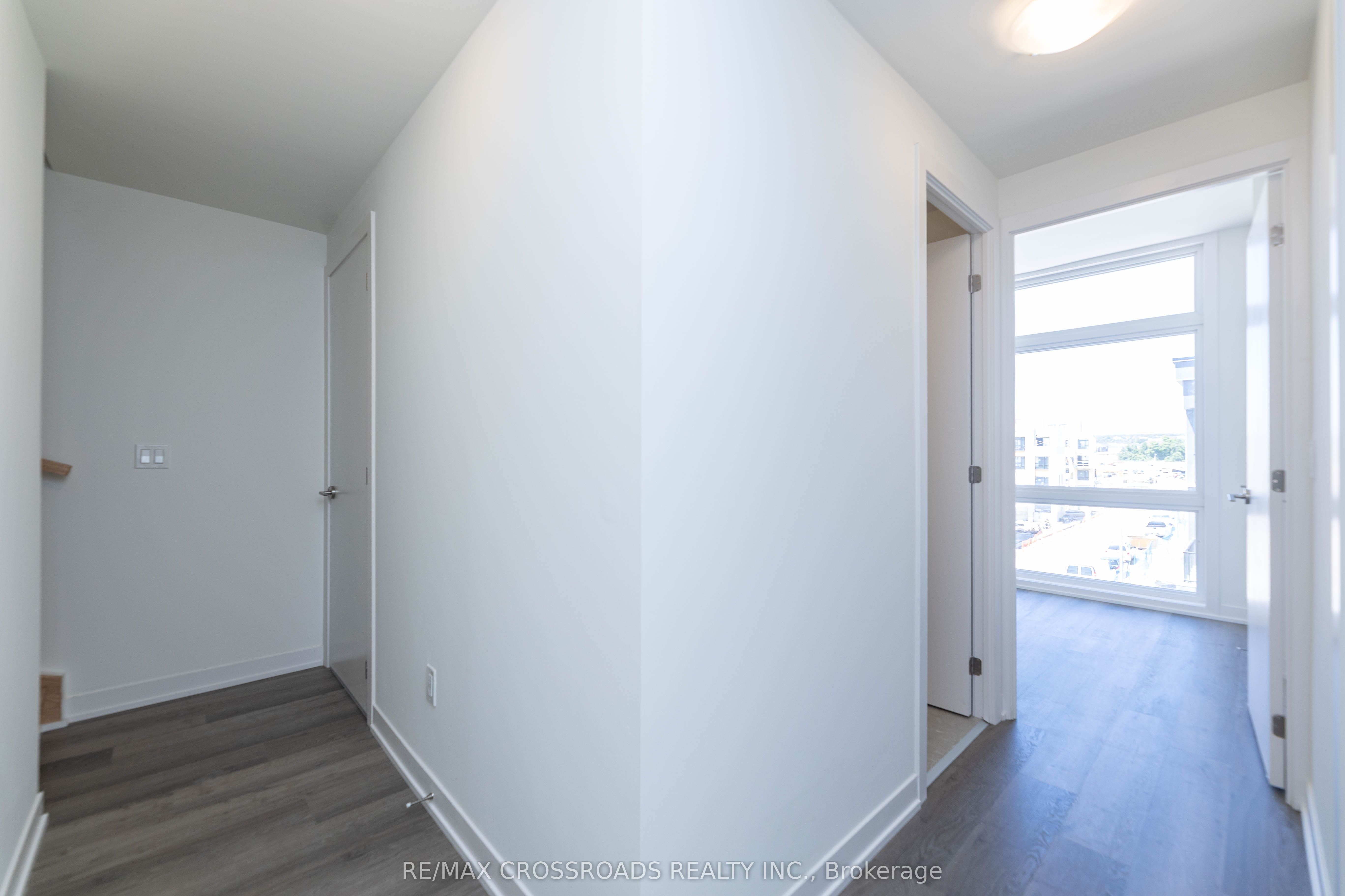 11 David Eyer Road 1503 Property Photo 16