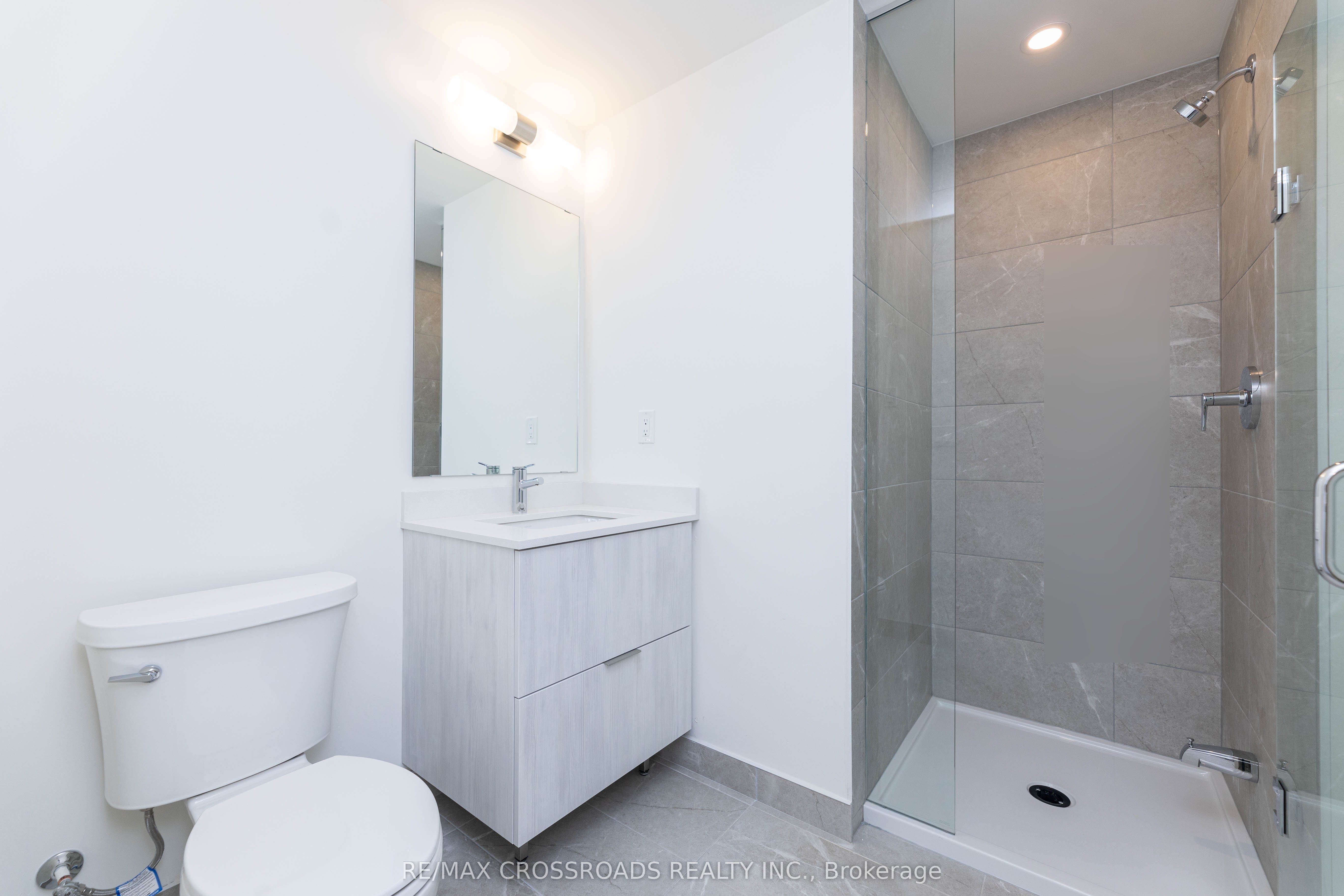 11 David Eyer Road 1503 Property Photo 17