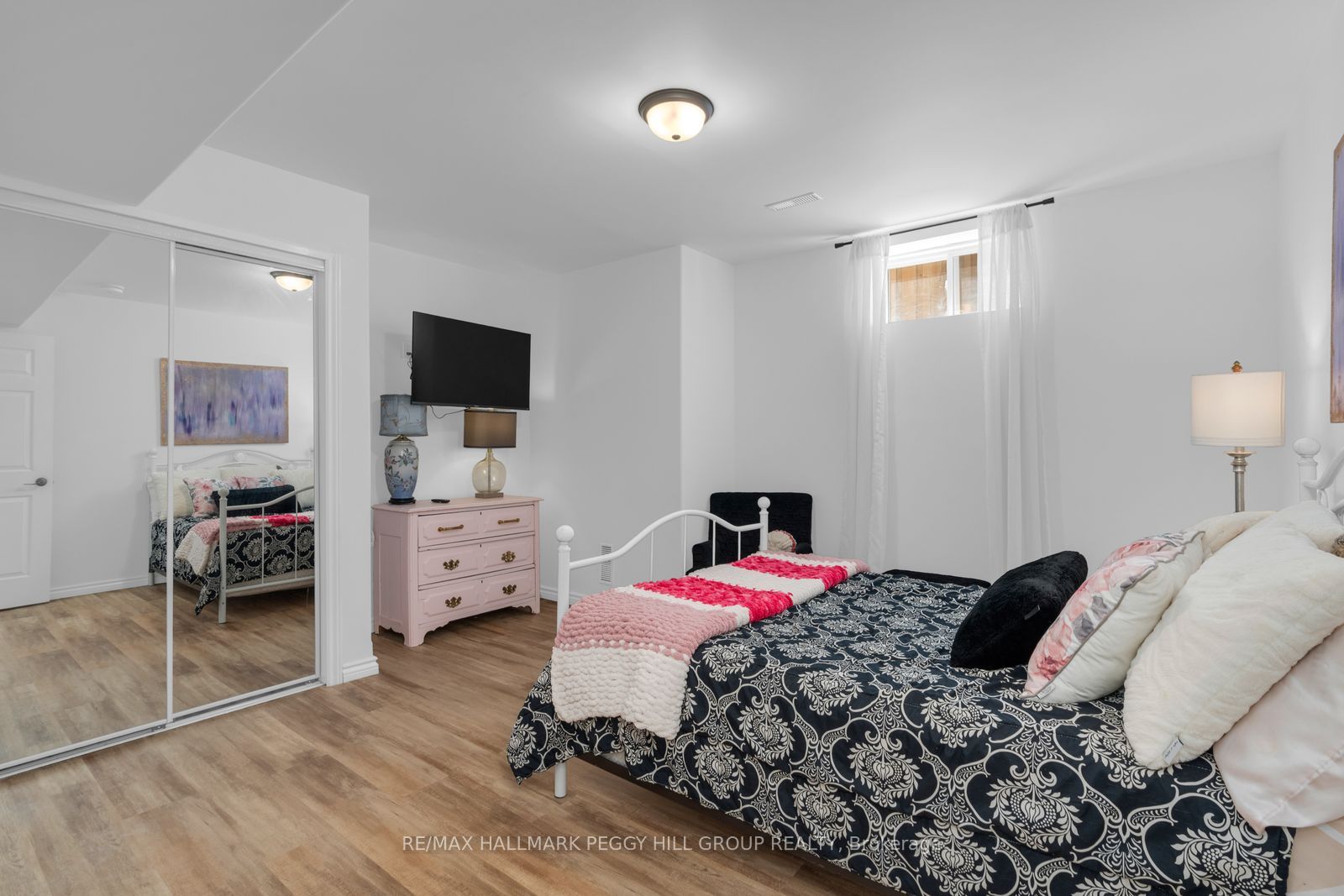 5 Wood Crescent Property Photo 17