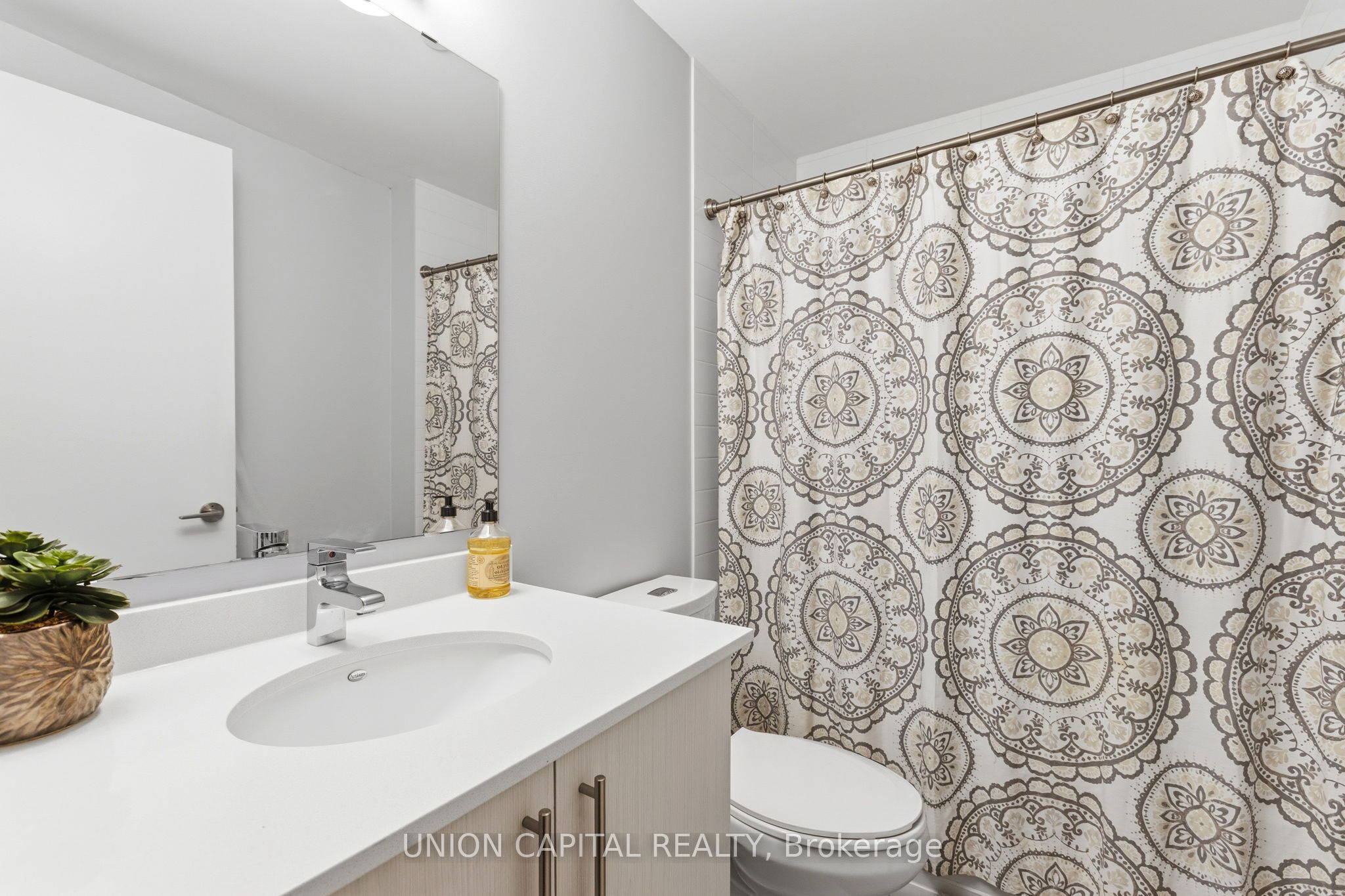 112 Woodbridge Avenue 412 Property Photo 7