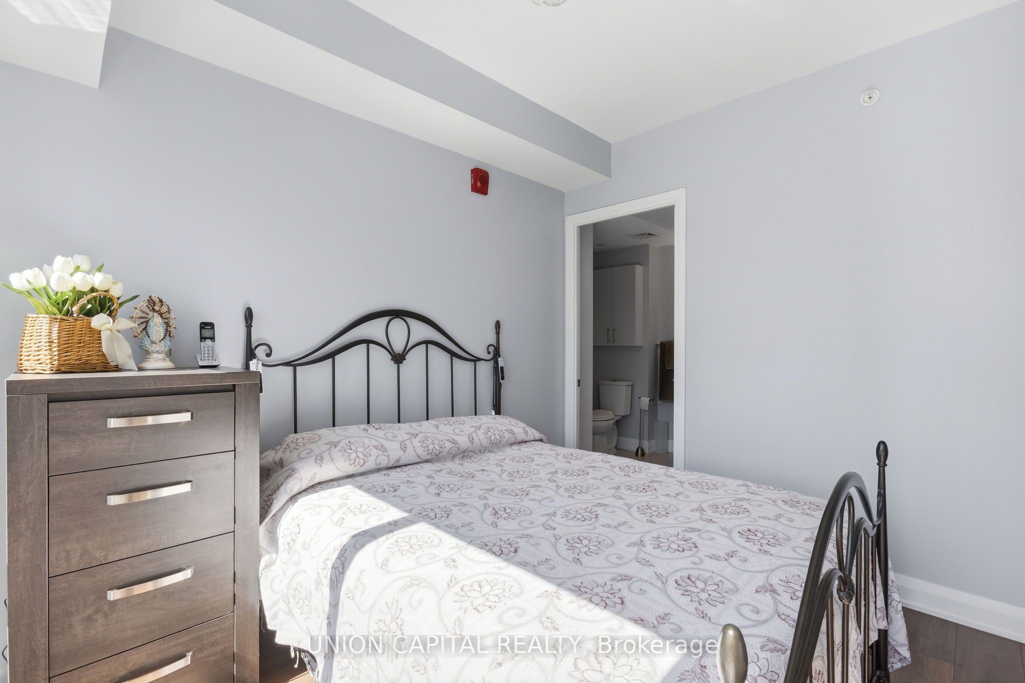 112 Woodbridge Avenue 412 Property Photo 9
