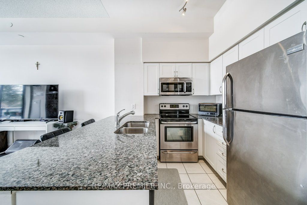 4700 Highway 7 Road 209 Property Photo 4