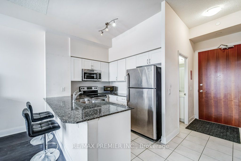 4700 Highway 7 Road 209 Property Photo 6