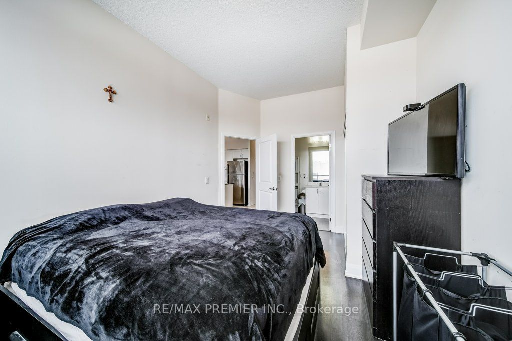 4700 Highway 7 Road 209 Property Photo 12