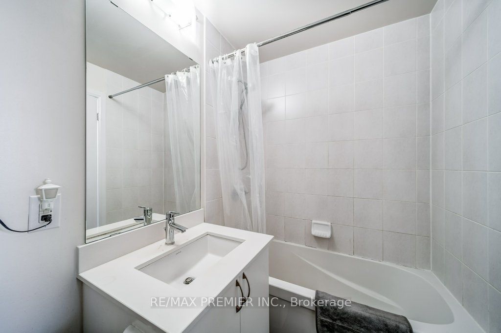 4700 Highway 7 Road 209 Property Photo 13