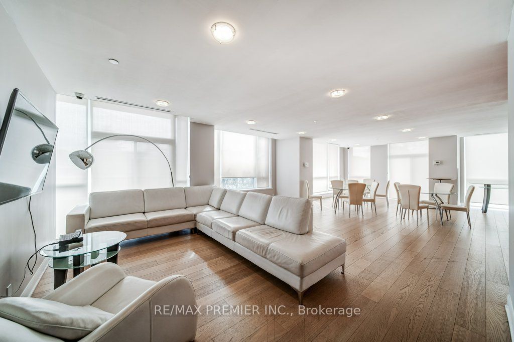 4700 Highway 7 Road 209 Property Photo 16