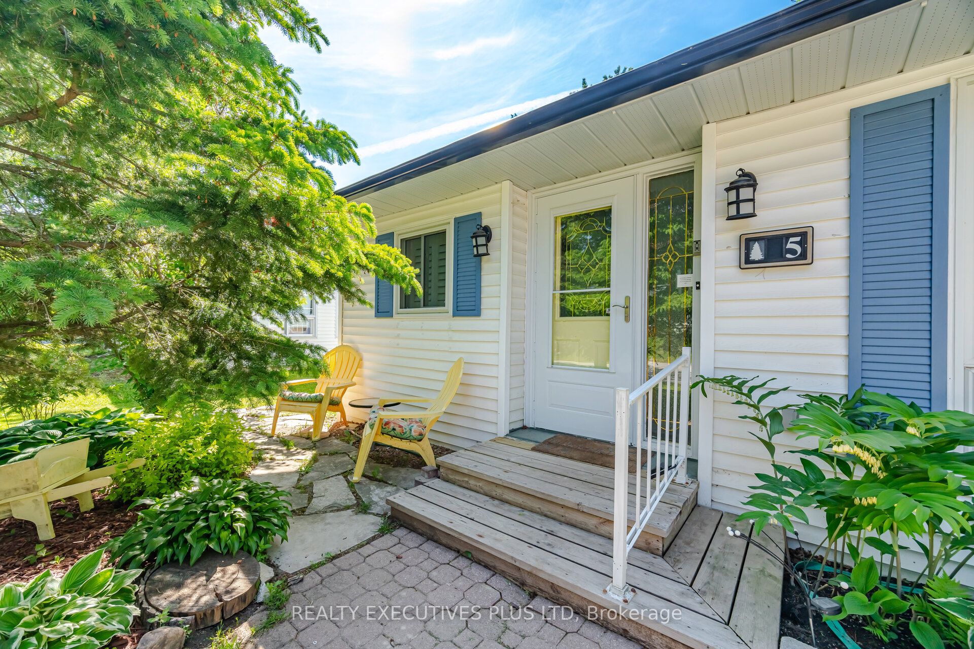 5 Tecumseth Pines Drive Property Photo 2