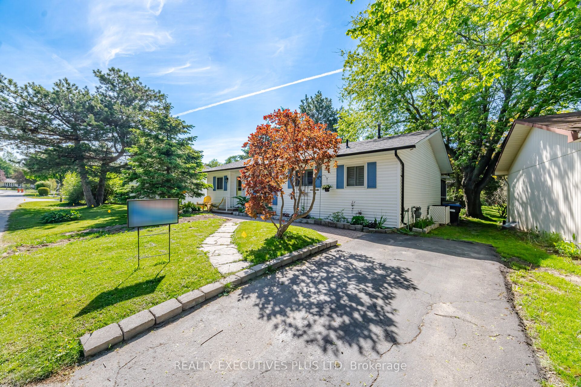 5 Tecumseth Pines Drive Property Photo 7