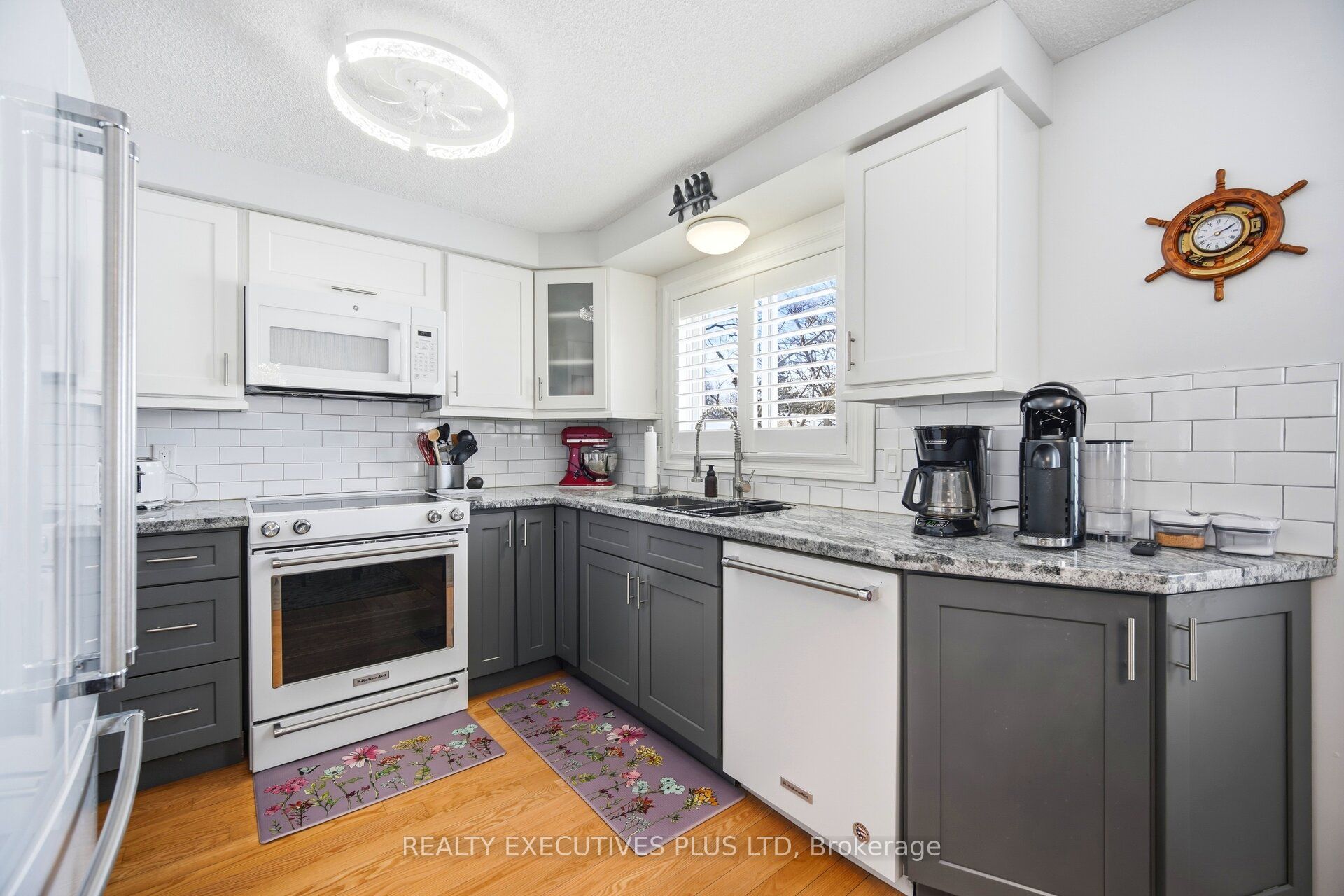 5 Tecumseth Pines Drive Property Photo 12