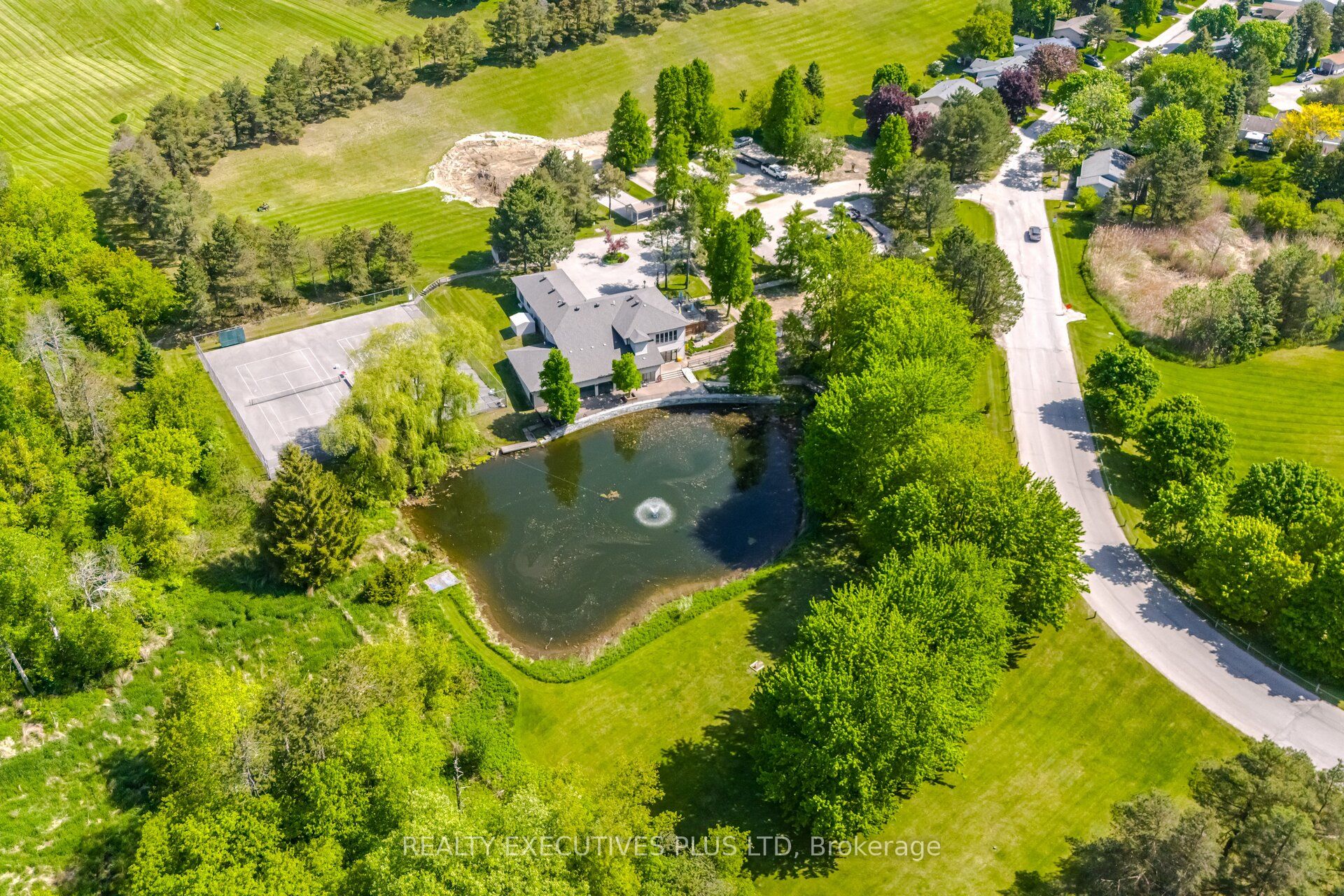 5 Tecumseth Pines Drive Property Photo 37