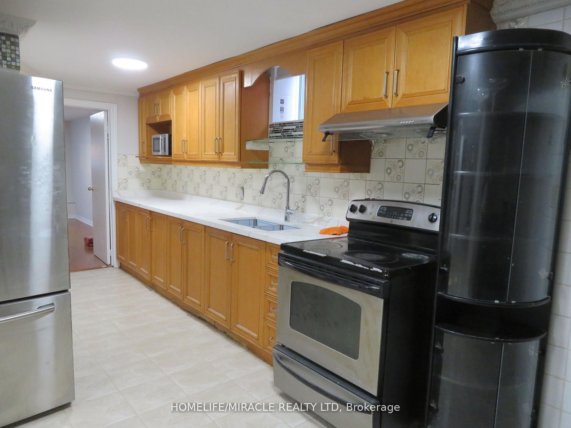 10 Pine Bough Manor Property Photo 4