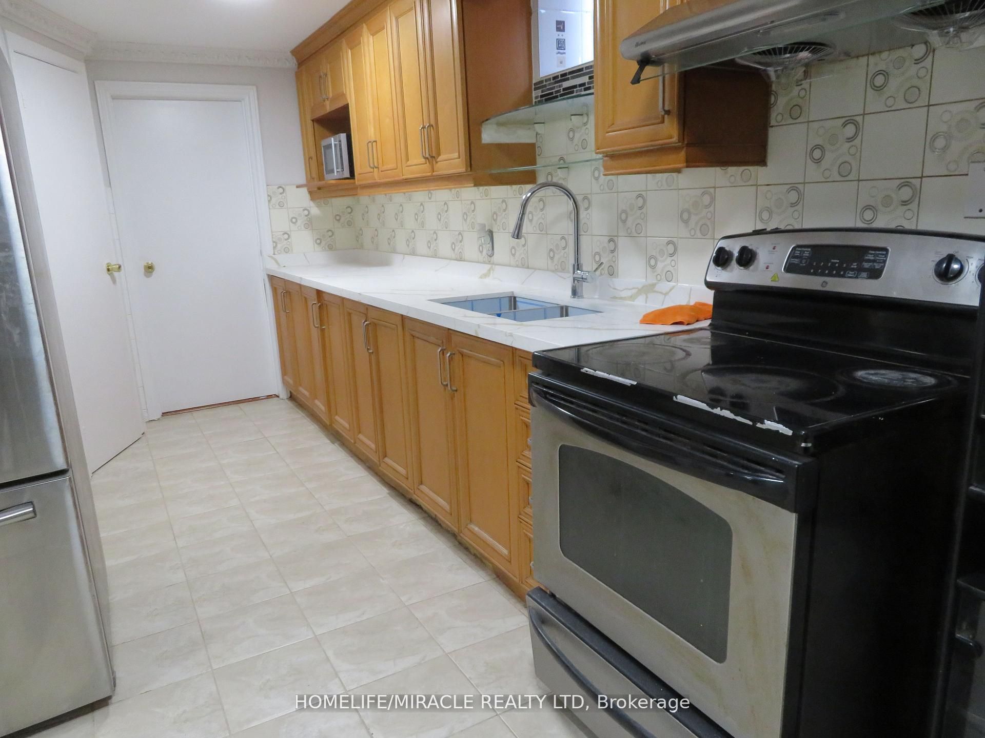 10 Pine Bough Manor Property Photo 6
