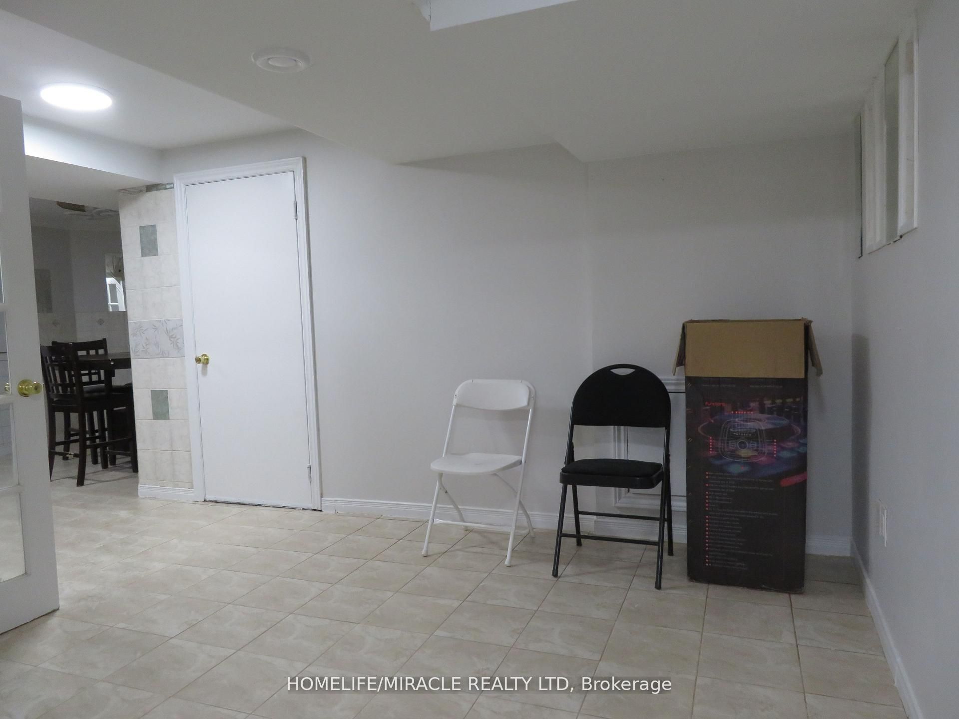 10 Pine Bough Manor Property Photo 9