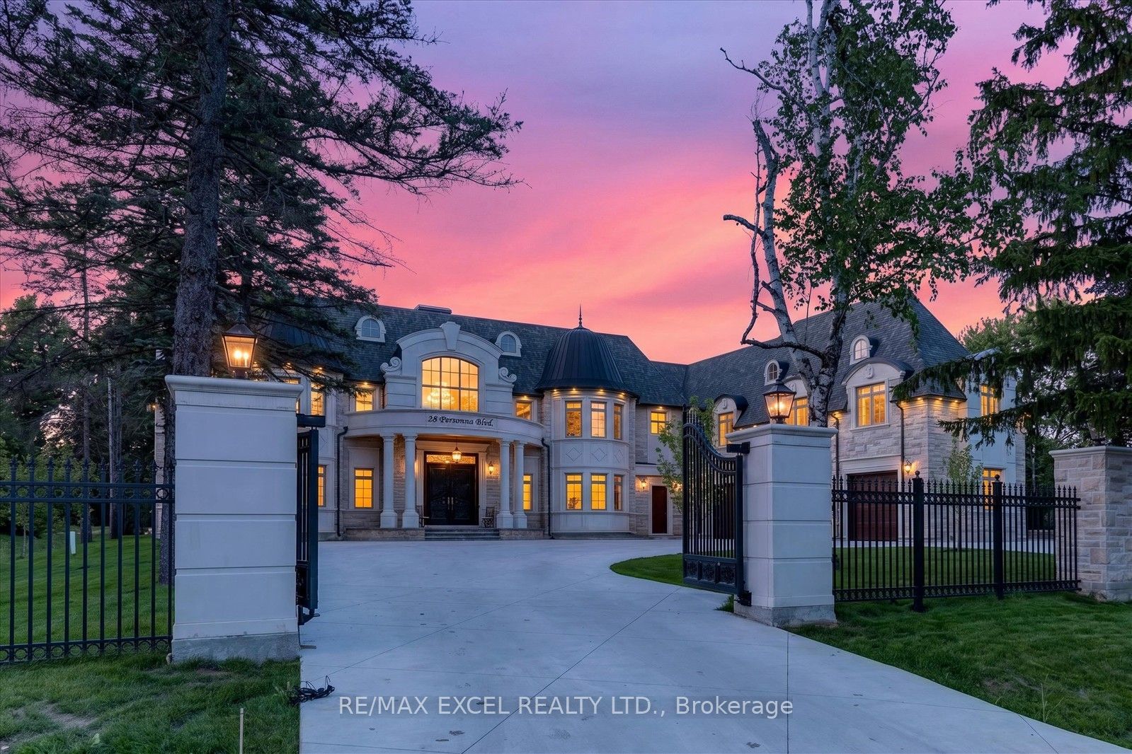 28 Personna Boulevard Property Photo 3