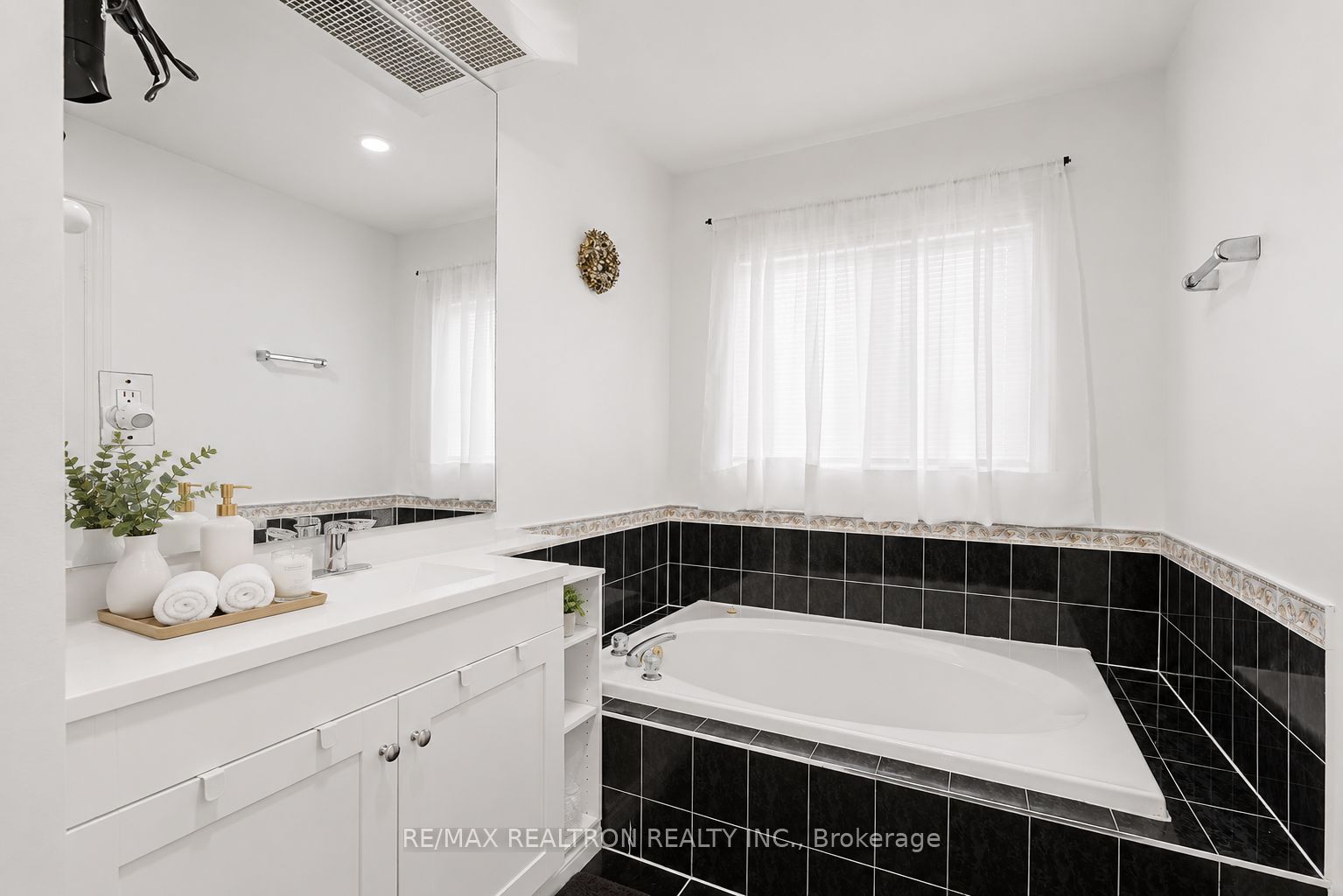 190 Harding Blvd Boulevard W 70 Property Photo 20