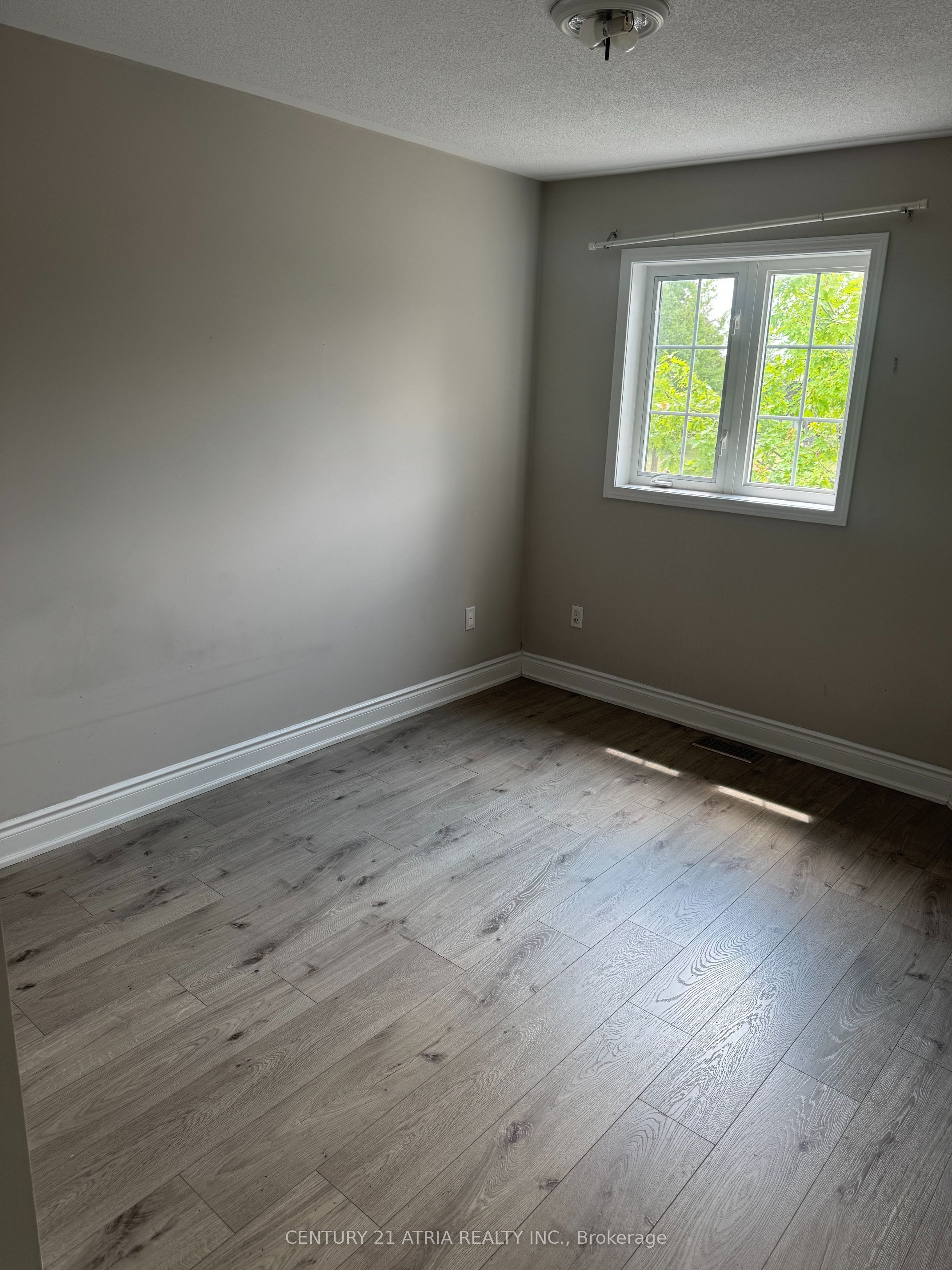 482 Bur Oak Avenue Property Photo 10