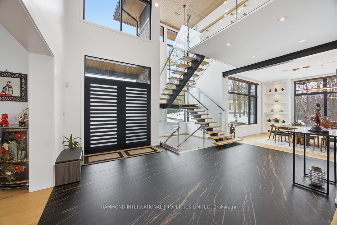 8 Cachet Parkway Property Photo 3
