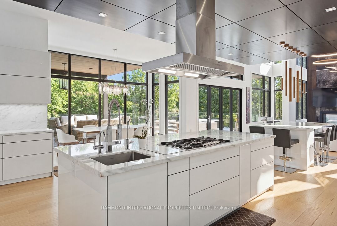 8 Cachet Parkway Property Photo 11