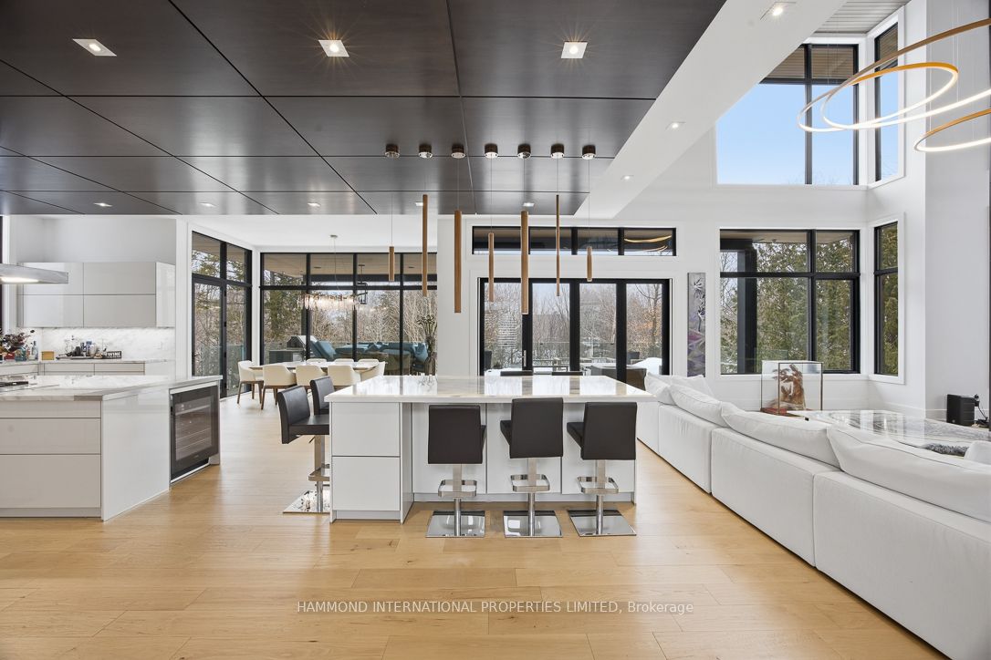 8 Cachet Parkway Property Photo 13