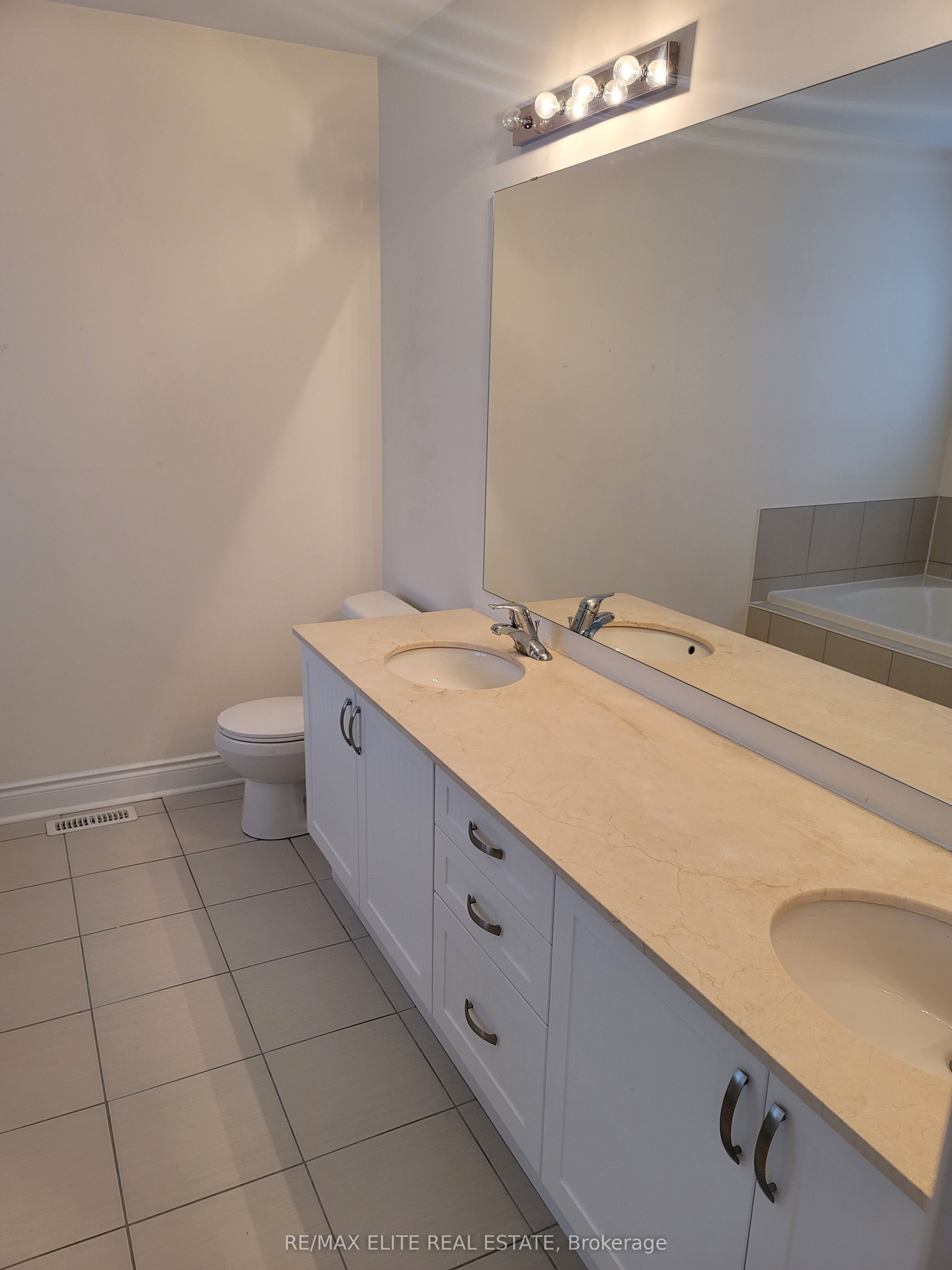 959 Ernest Cousins Circle Property Photo 13