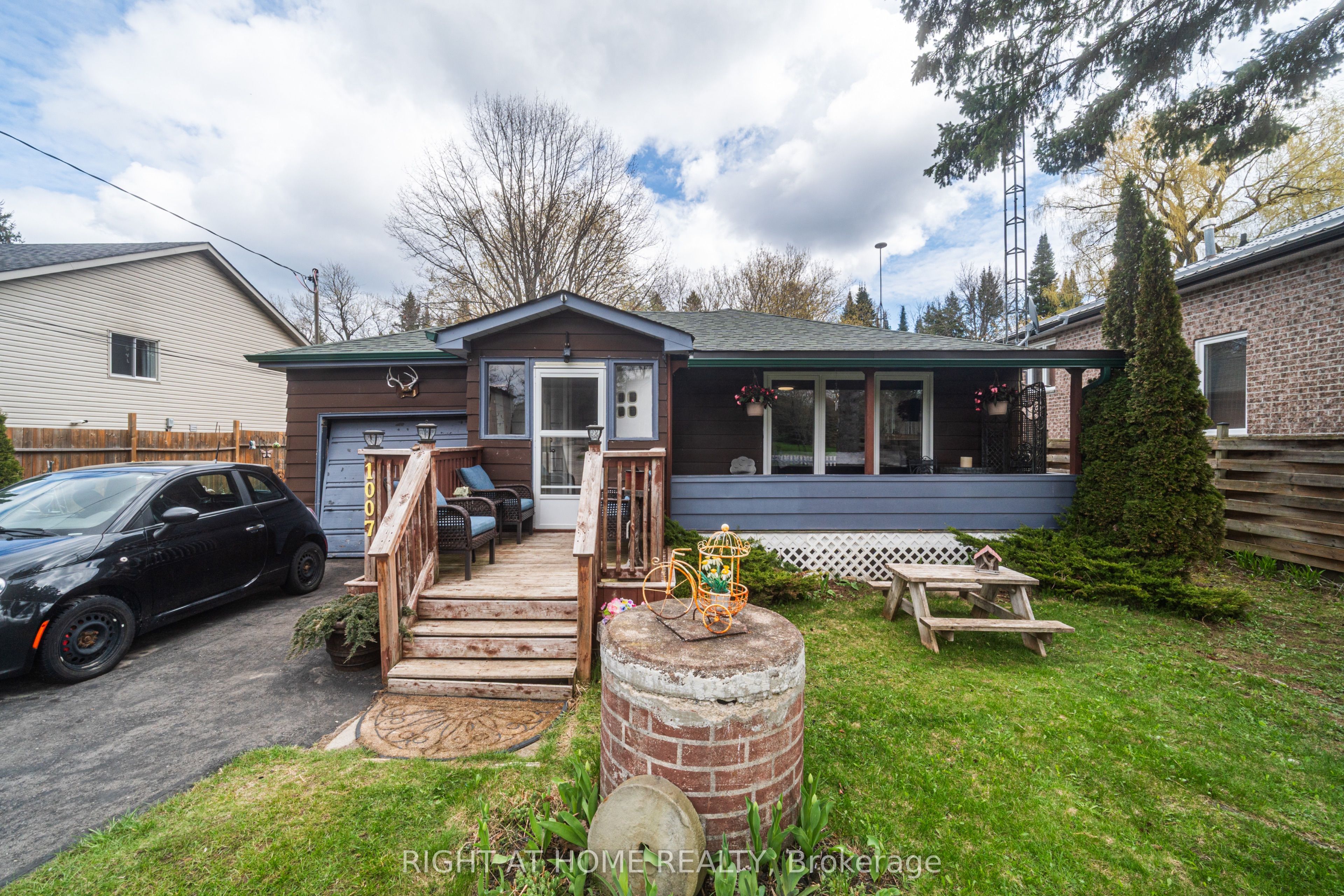 1007 Ferrier Avenue Property Photo 1