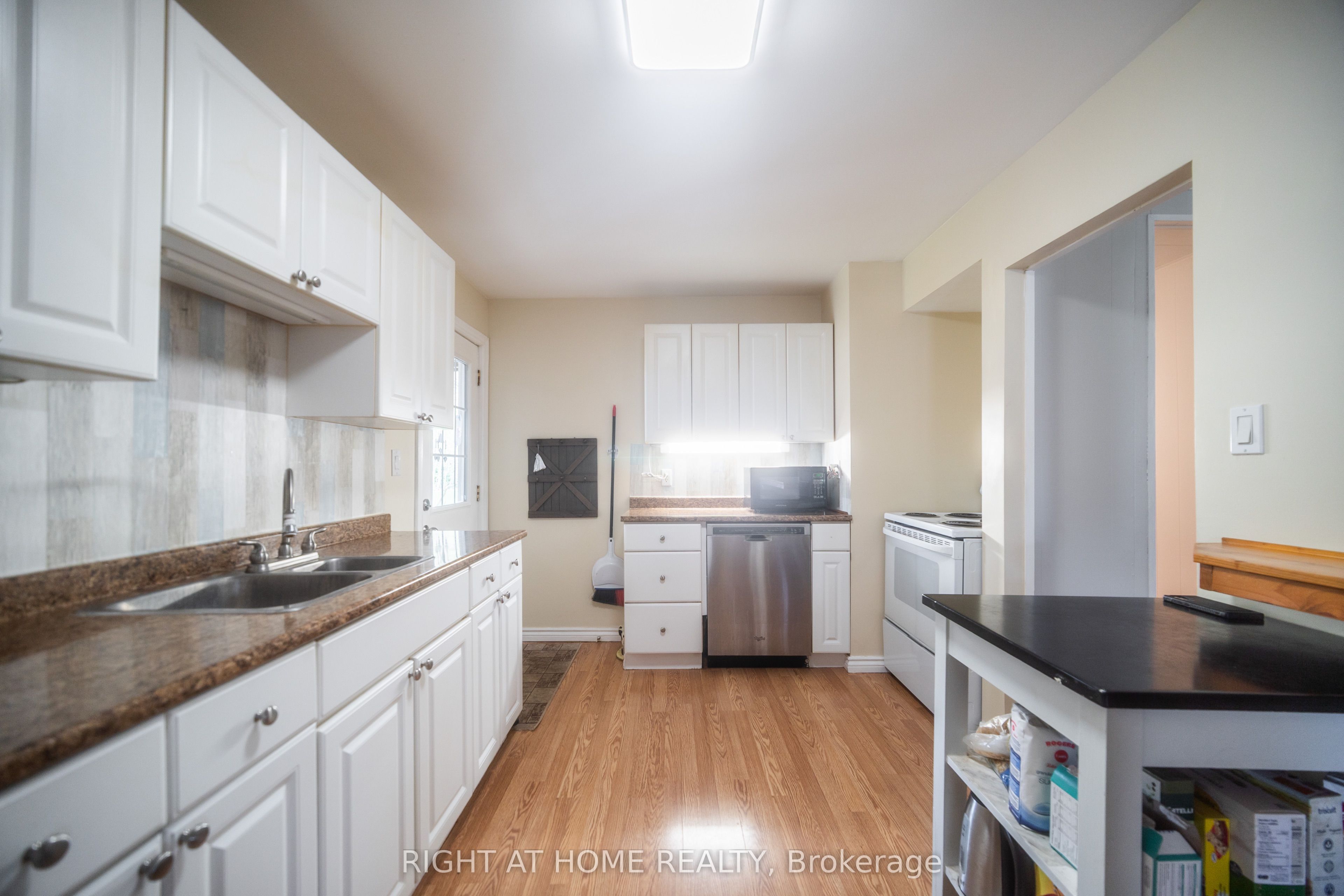 1007 Ferrier Avenue Property Photo 4