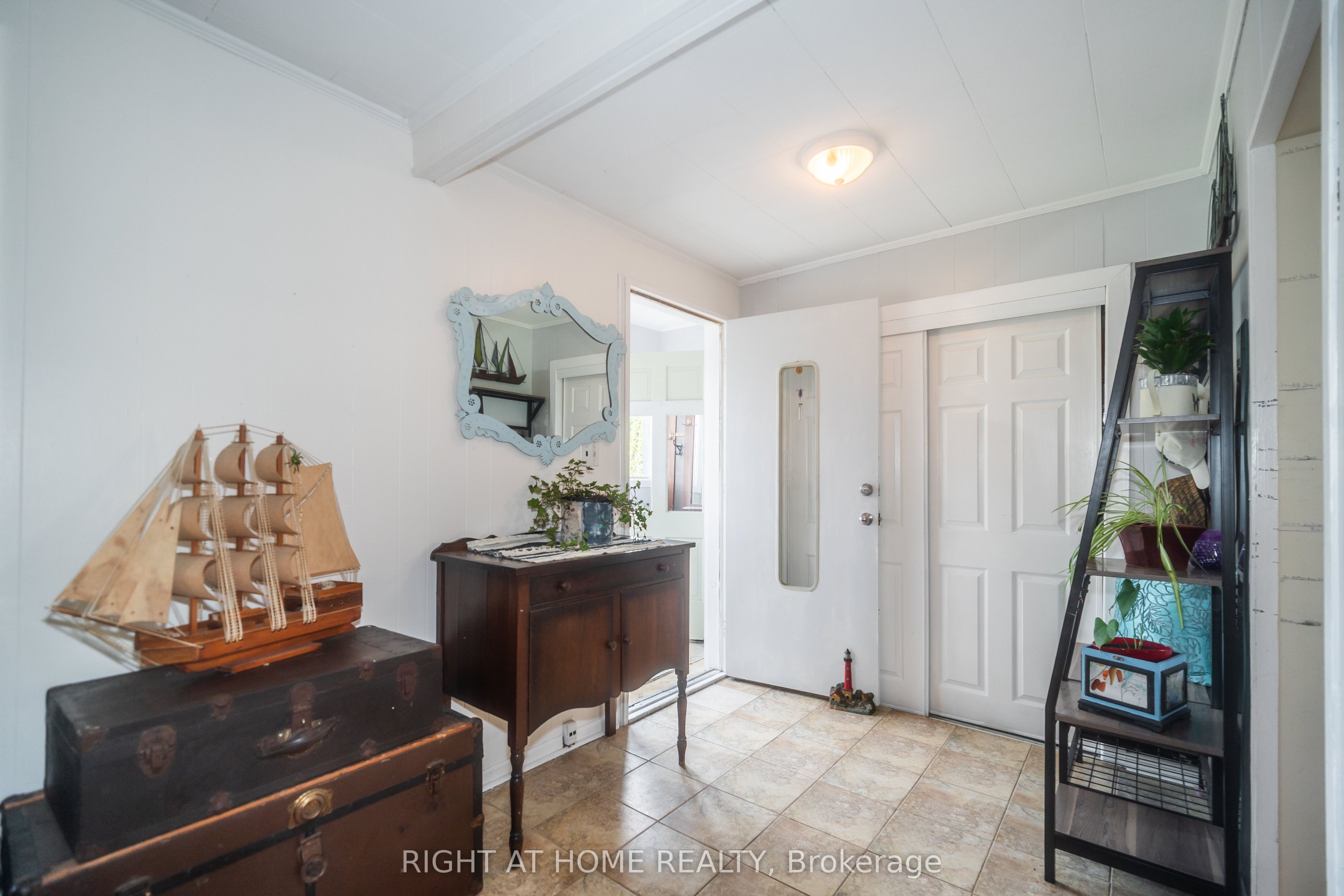 1007 Ferrier Avenue Property Photo 5