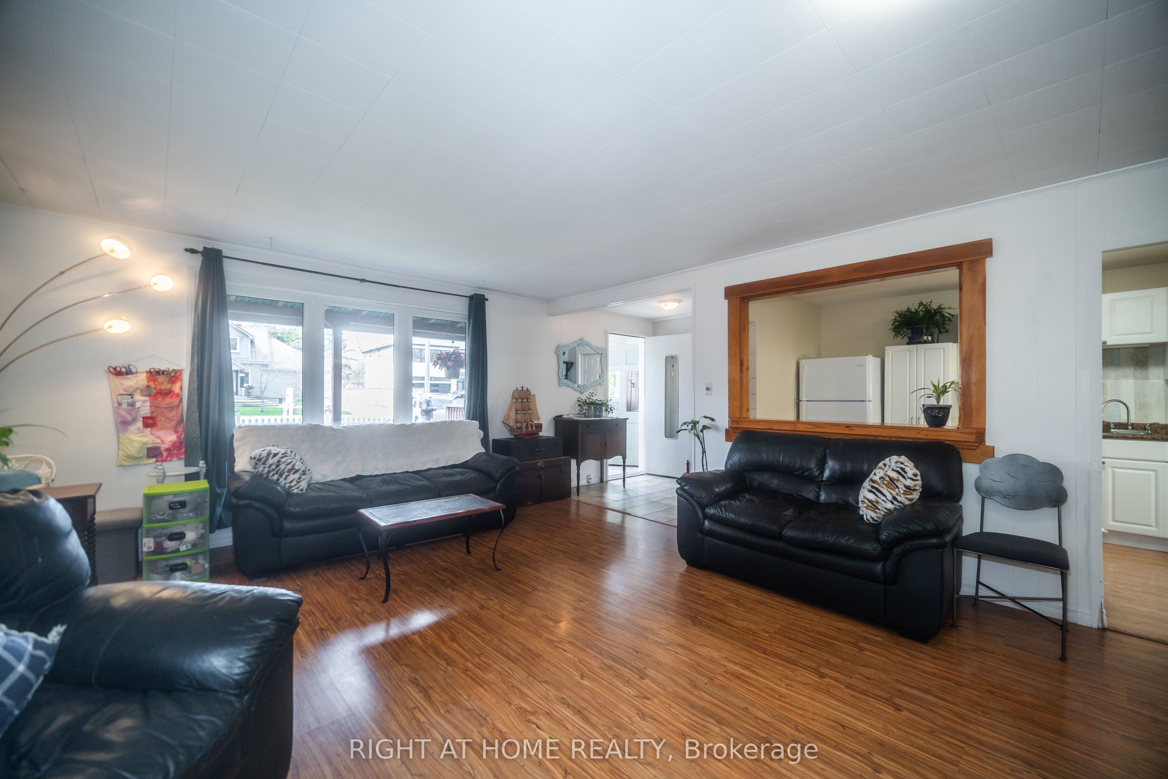 1007 Ferrier Avenue Property Photo 7