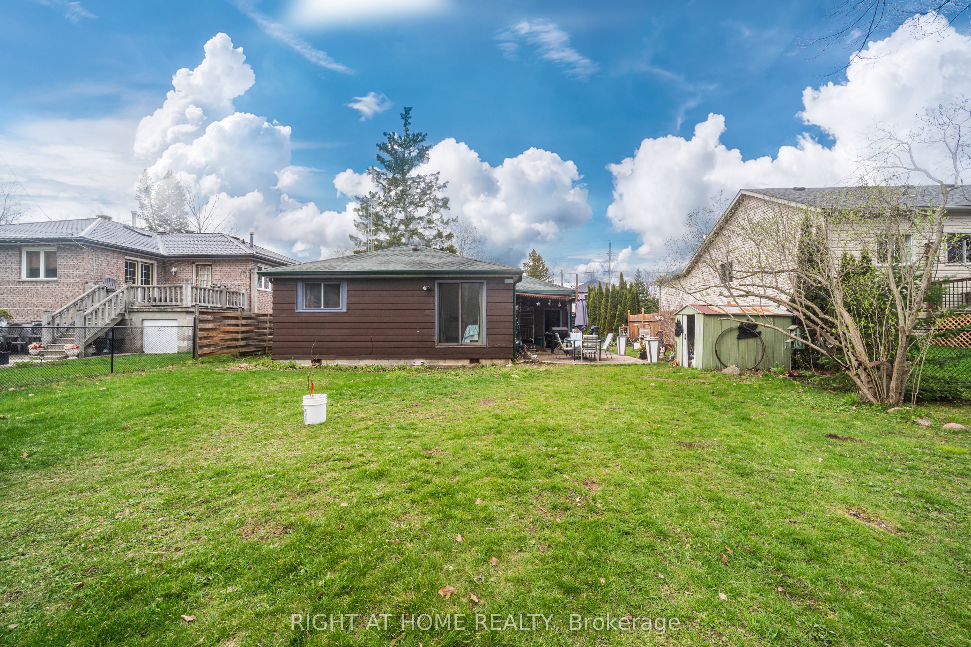 1007 Ferrier Avenue Property Photo 14