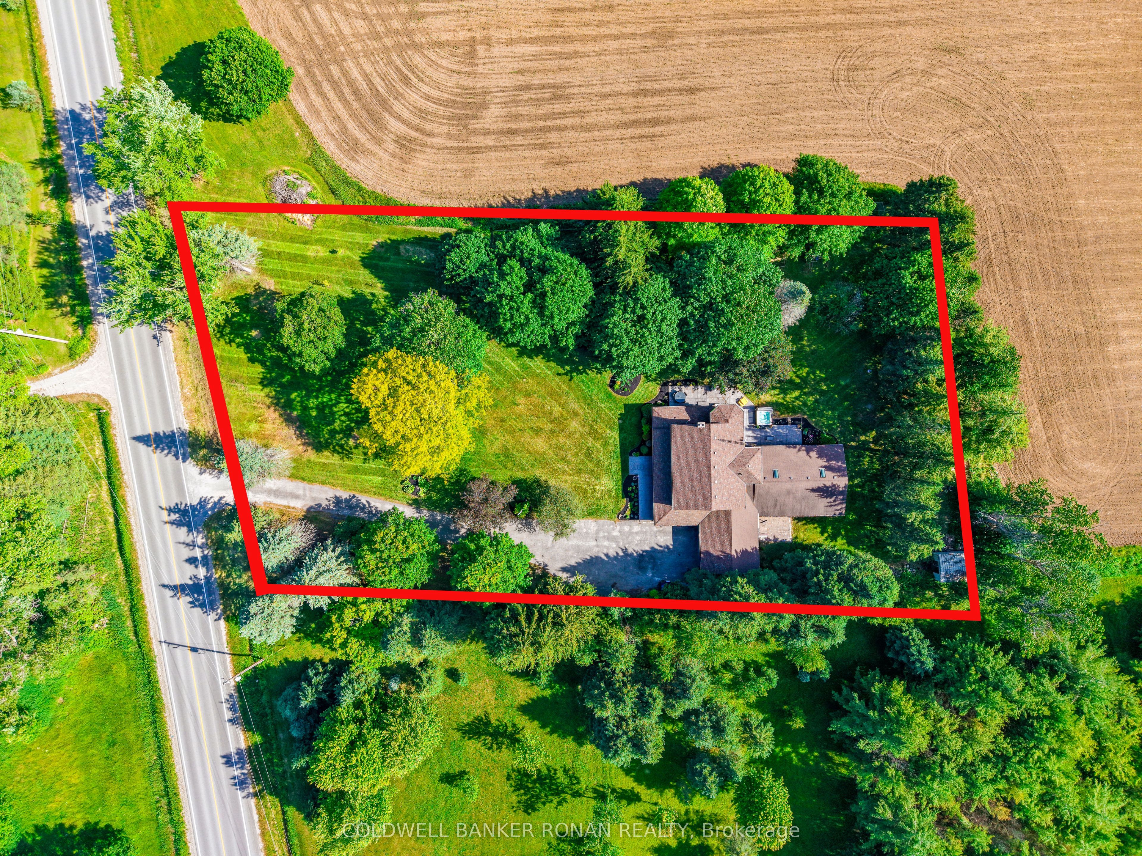 1960 10th Side Road Property Photo 3