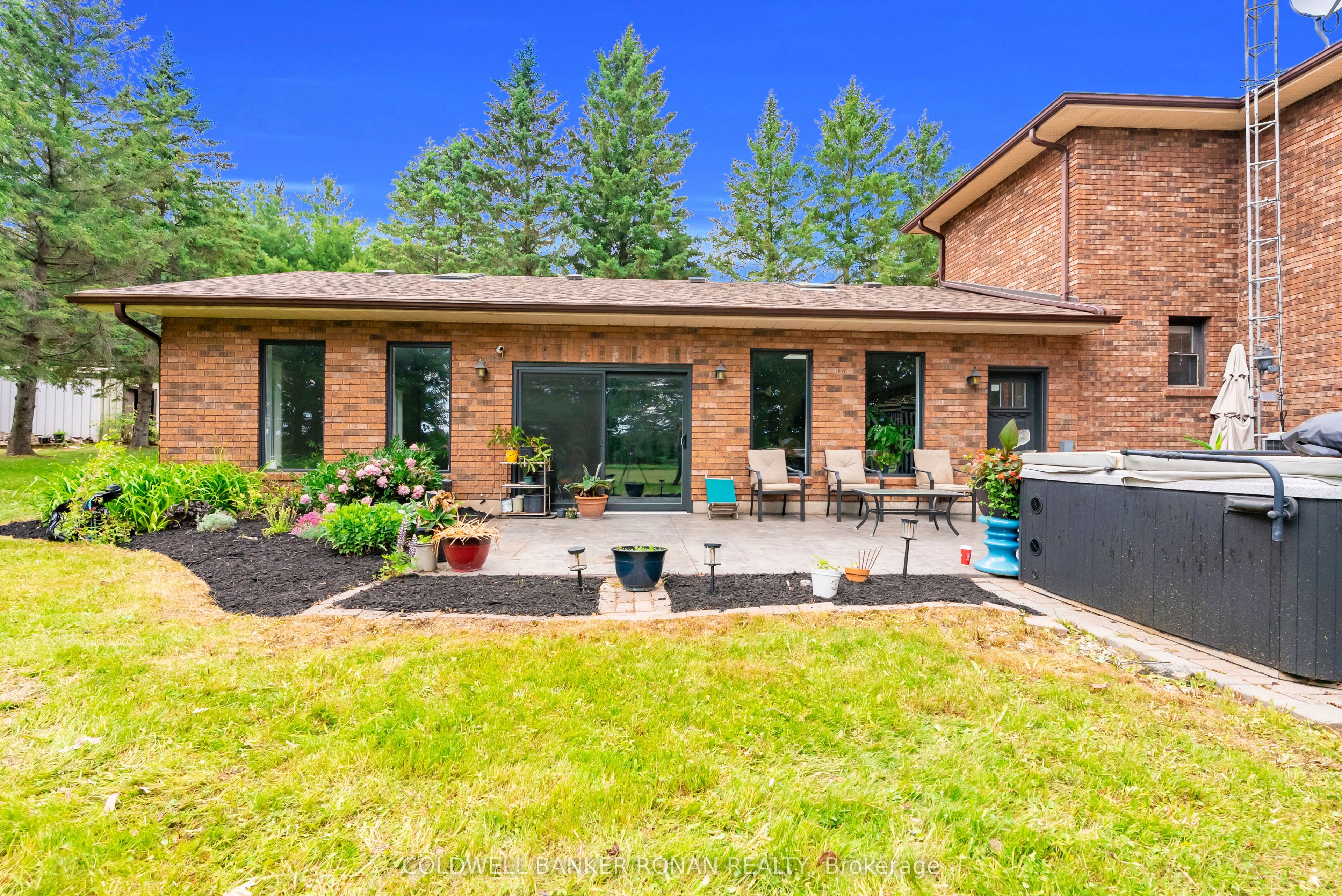1960 10th Side Road Property Photo 47