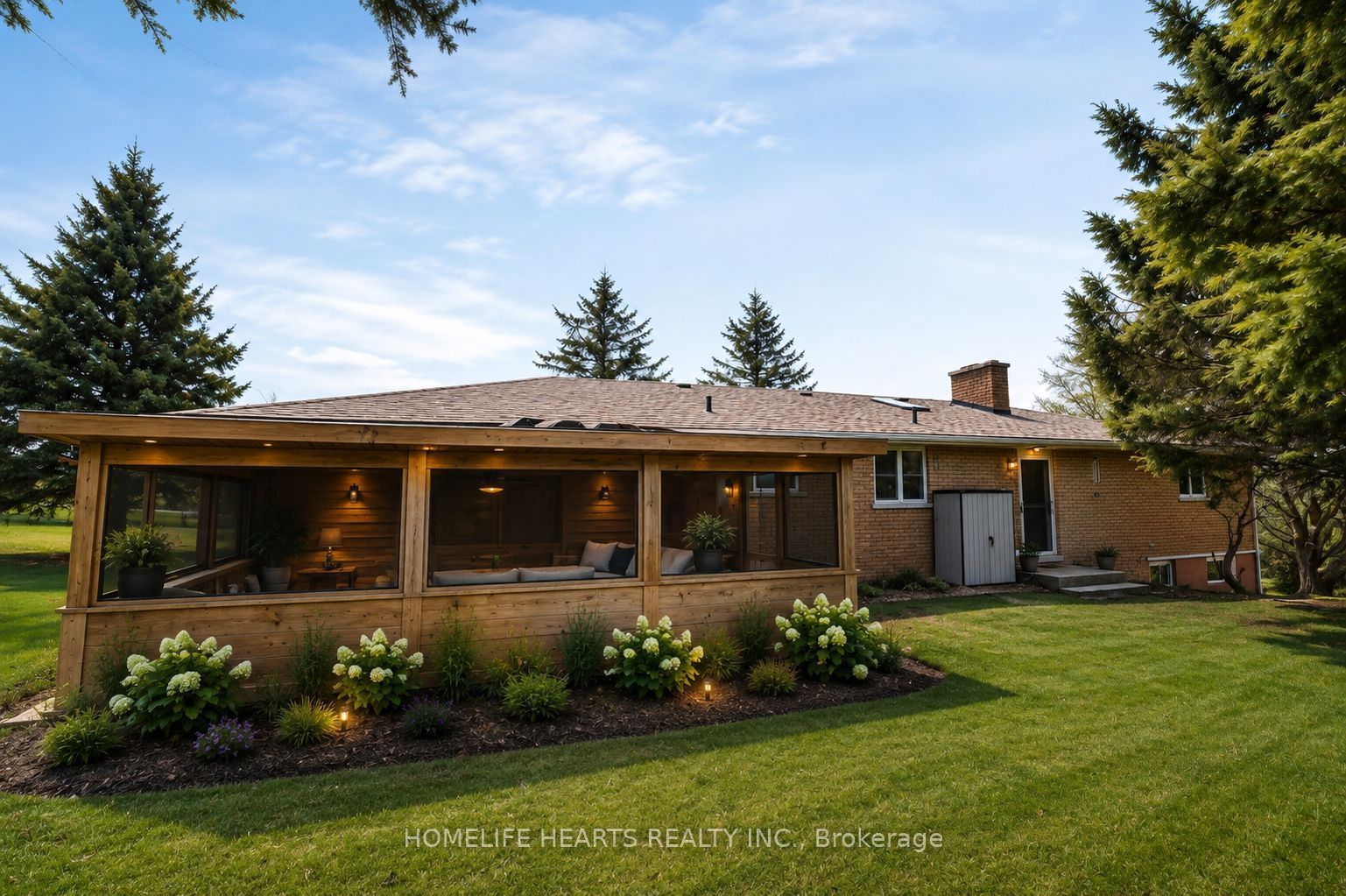 384 Zephyr Road Property Photo 3