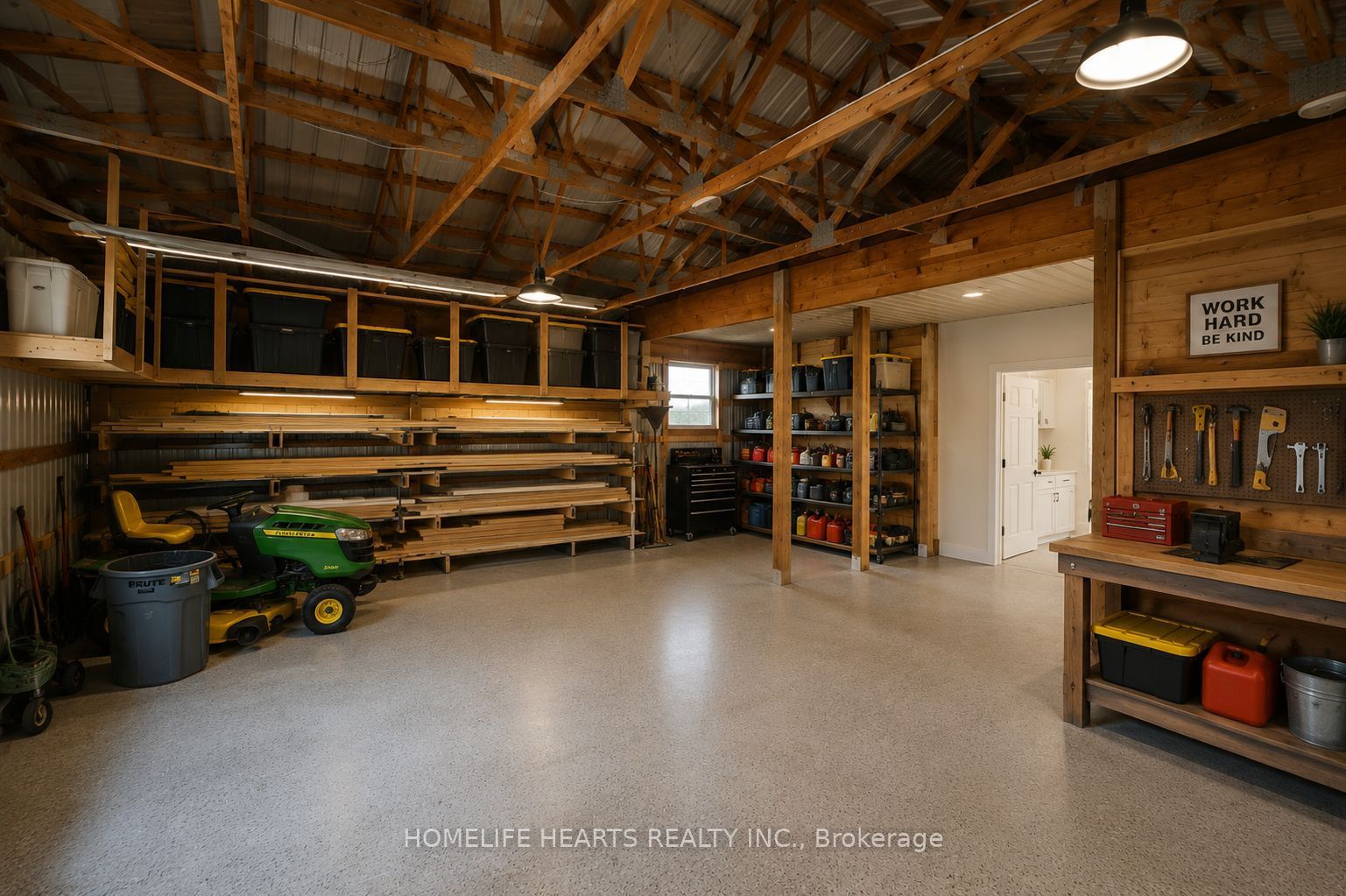 384 Zephyr Road Property Photo 11